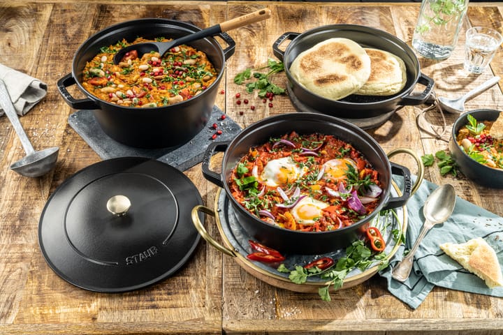 Set de ollas y sartenes Staub apilables 5 piezas, Negro STAUB