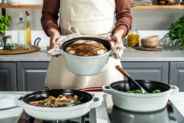 Set de ollas y sartenes Staub apilables 5 piezas - White truffle - STAUB