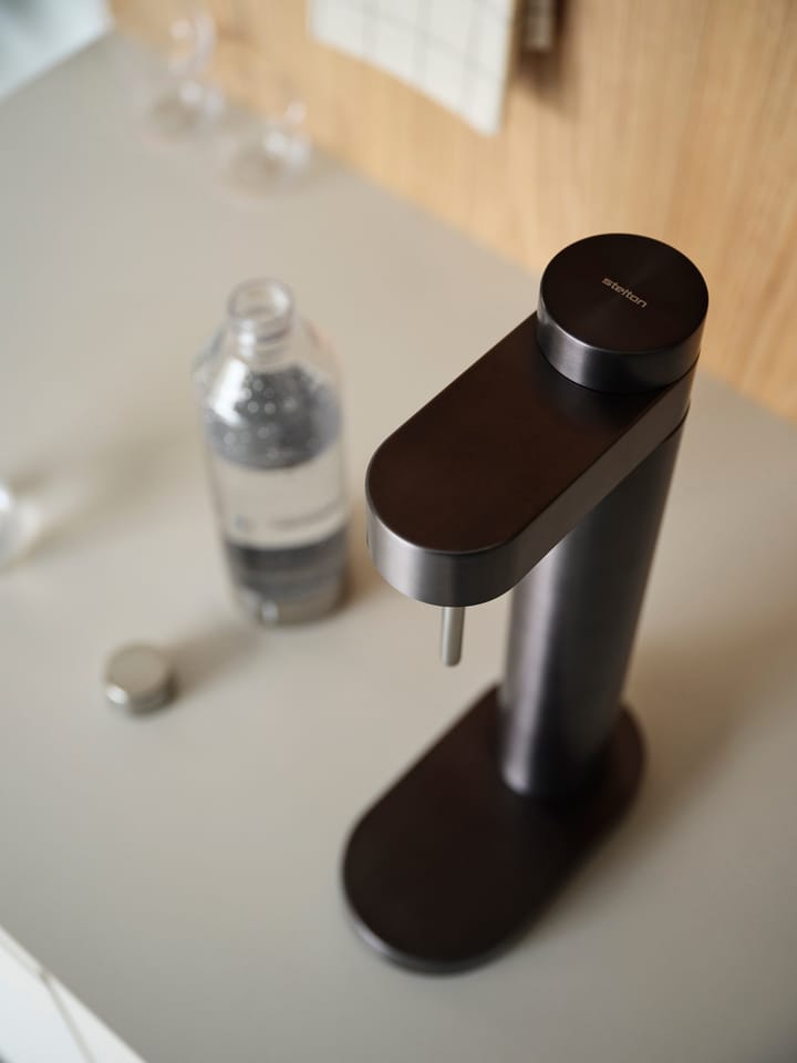 Carbonatador de agua Brus, Black metalic Stelton