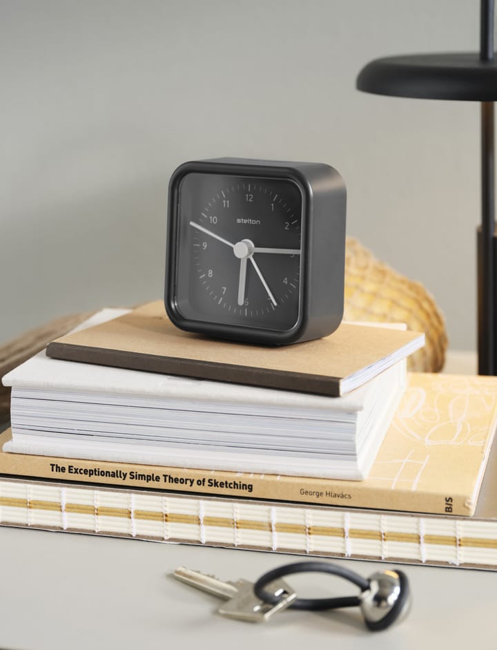 Despertador Okiru, Black Stelton