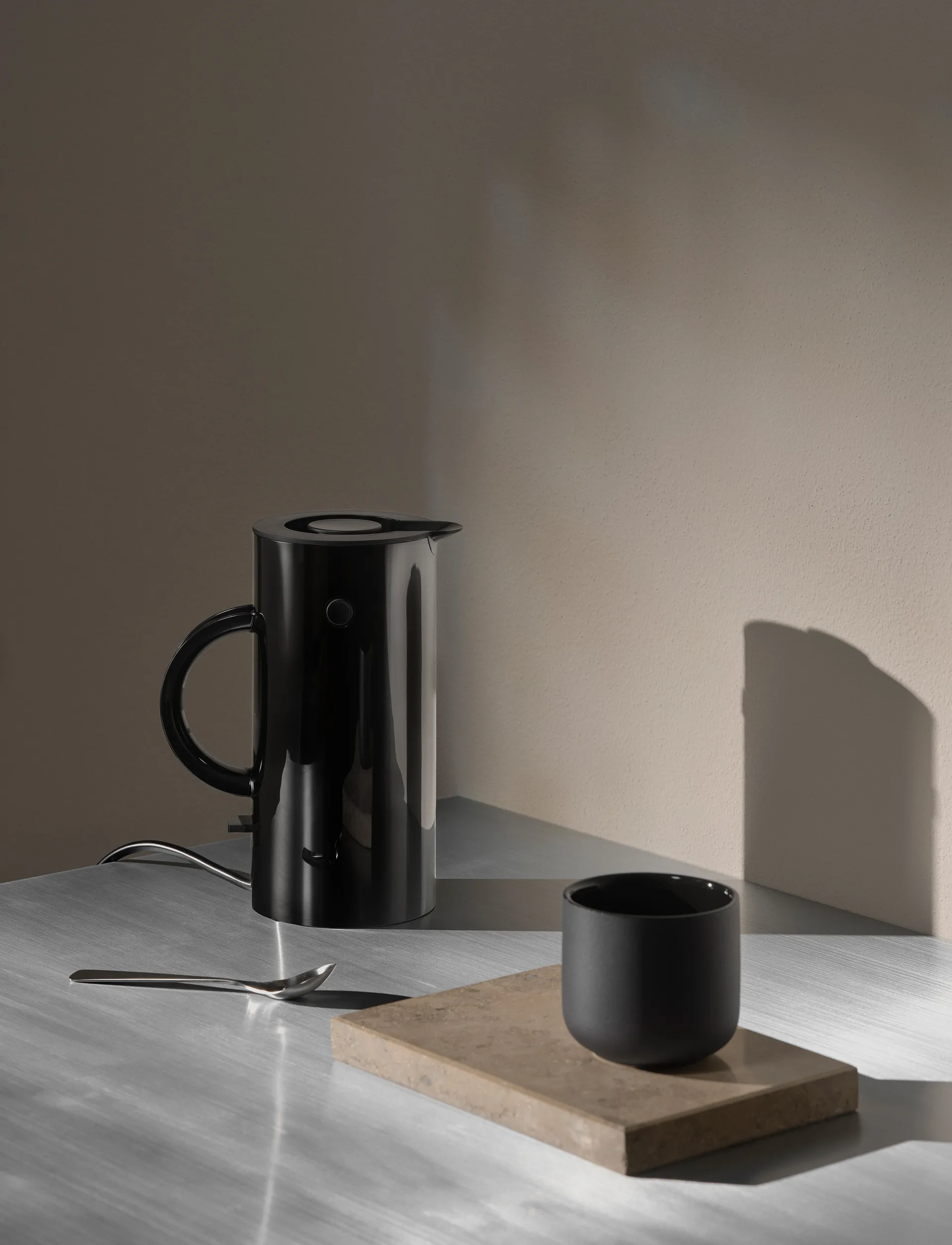 Hervidor EM77 (UE) 0,5 L, Black   Stelton