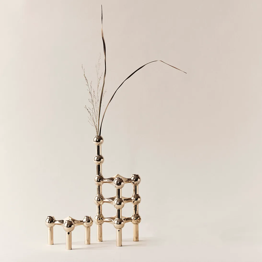 Jarrón STOFF Nagel, latón STOFF