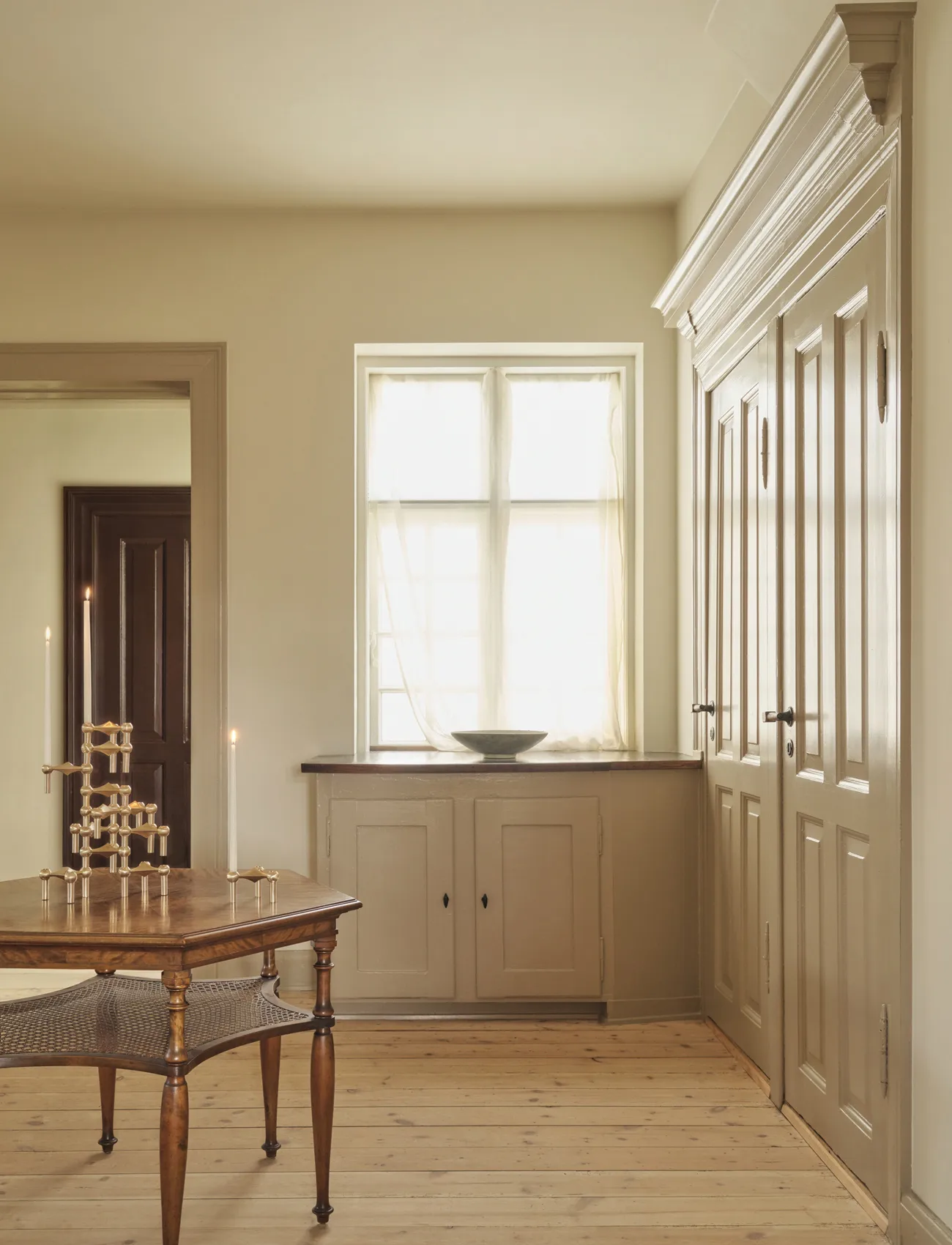 3 Candelabros STOFF Nagel, Latón cepillado STOFF Nagel