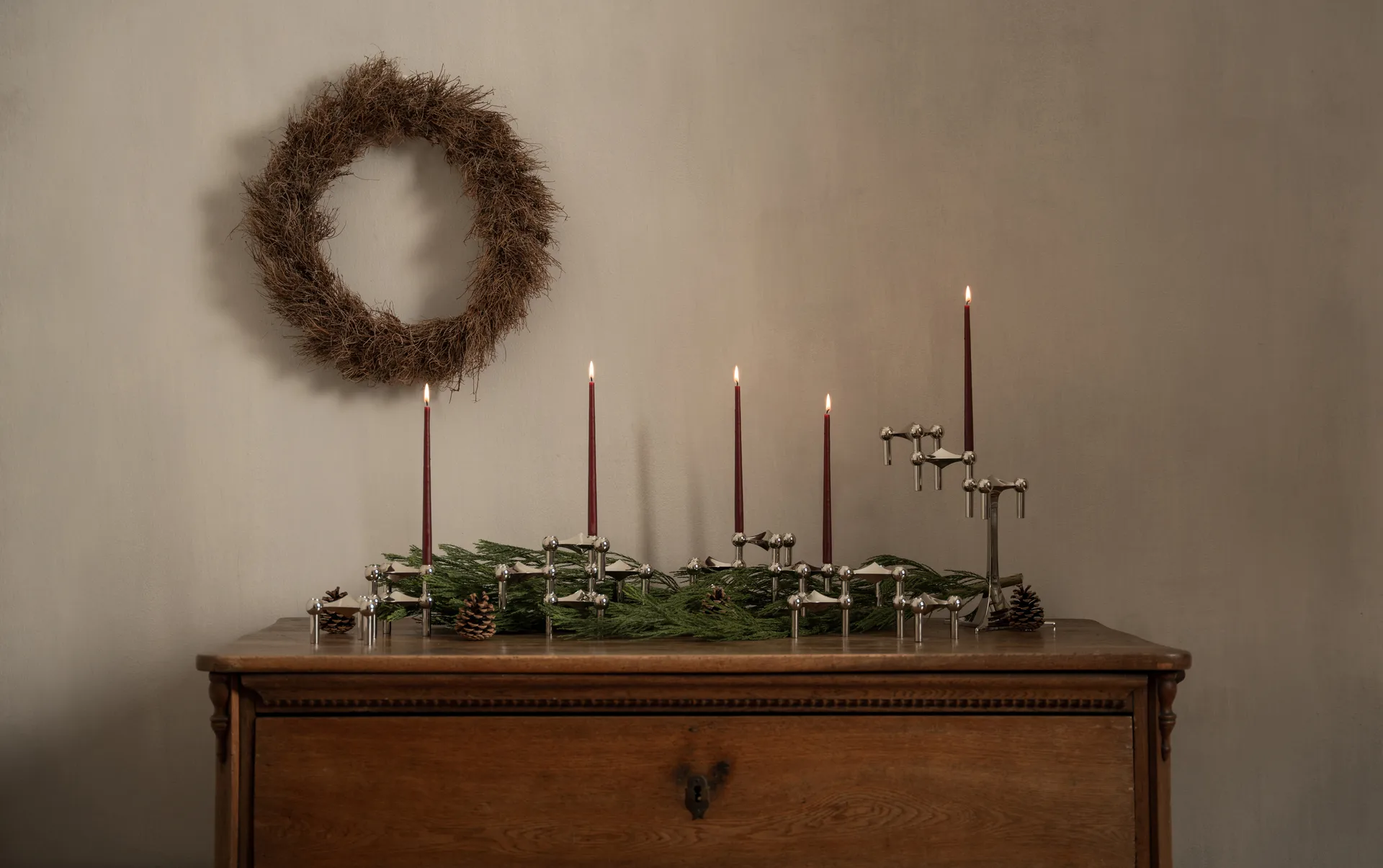 6 Velas cónicas STOFF Nagel de ester & erik, Burgundy red STOFF Nagel