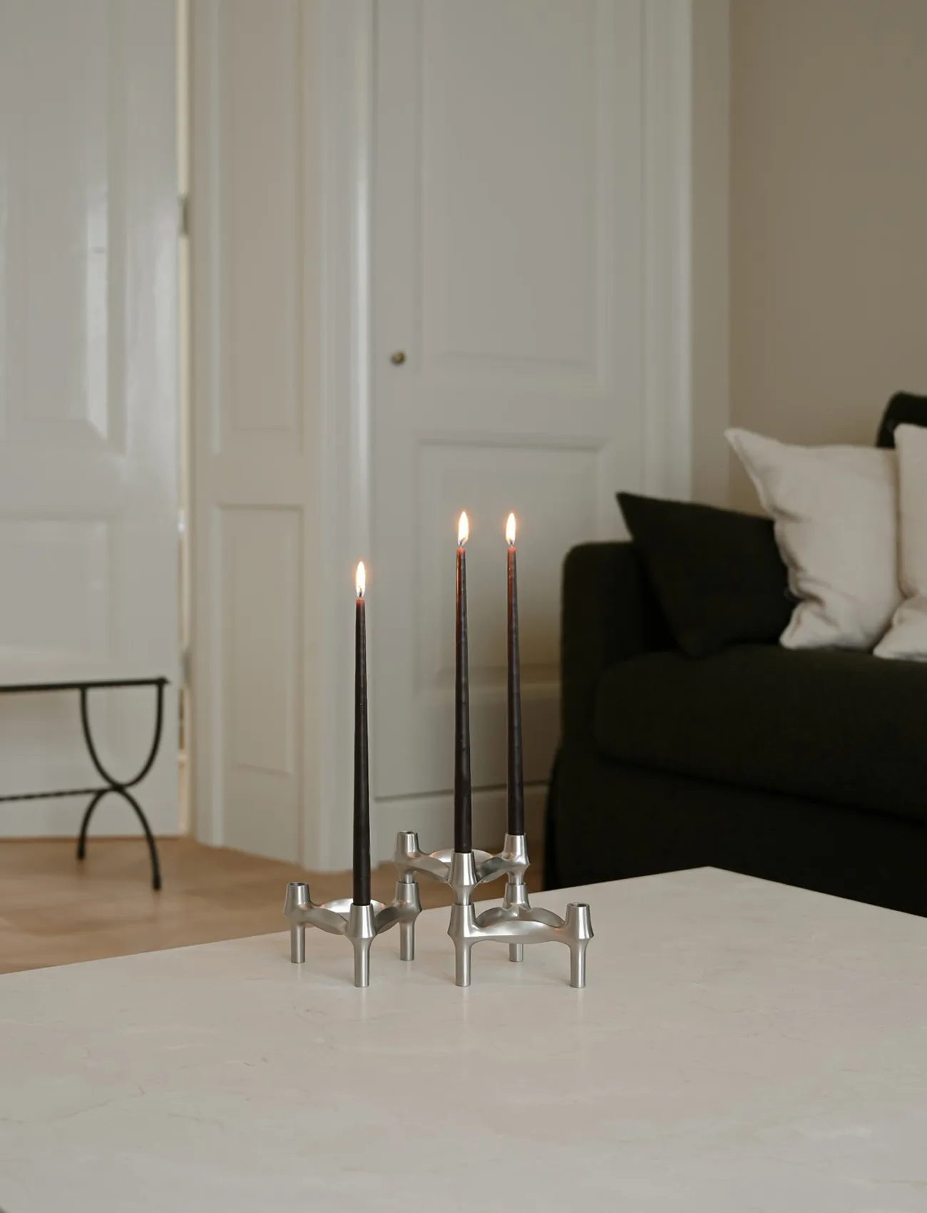 6 Velas cónicas STOFF Nagel de ester & erik, Espresso STOFF Nagel