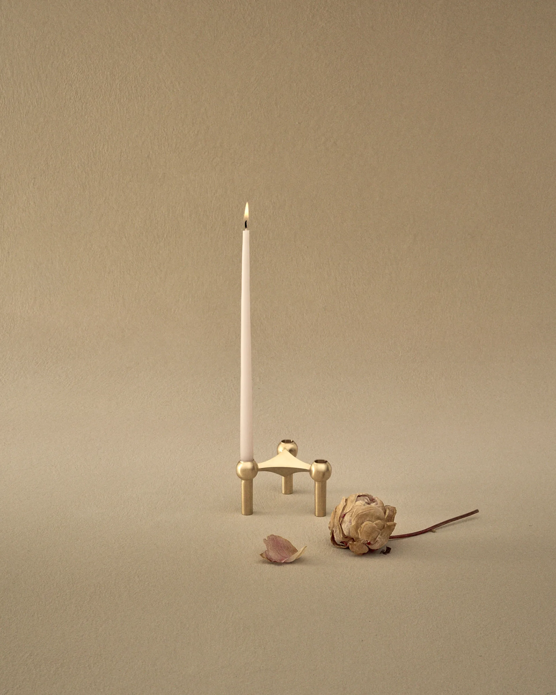 Candelabro Nagel, Latón cepillado STOFF Nagel