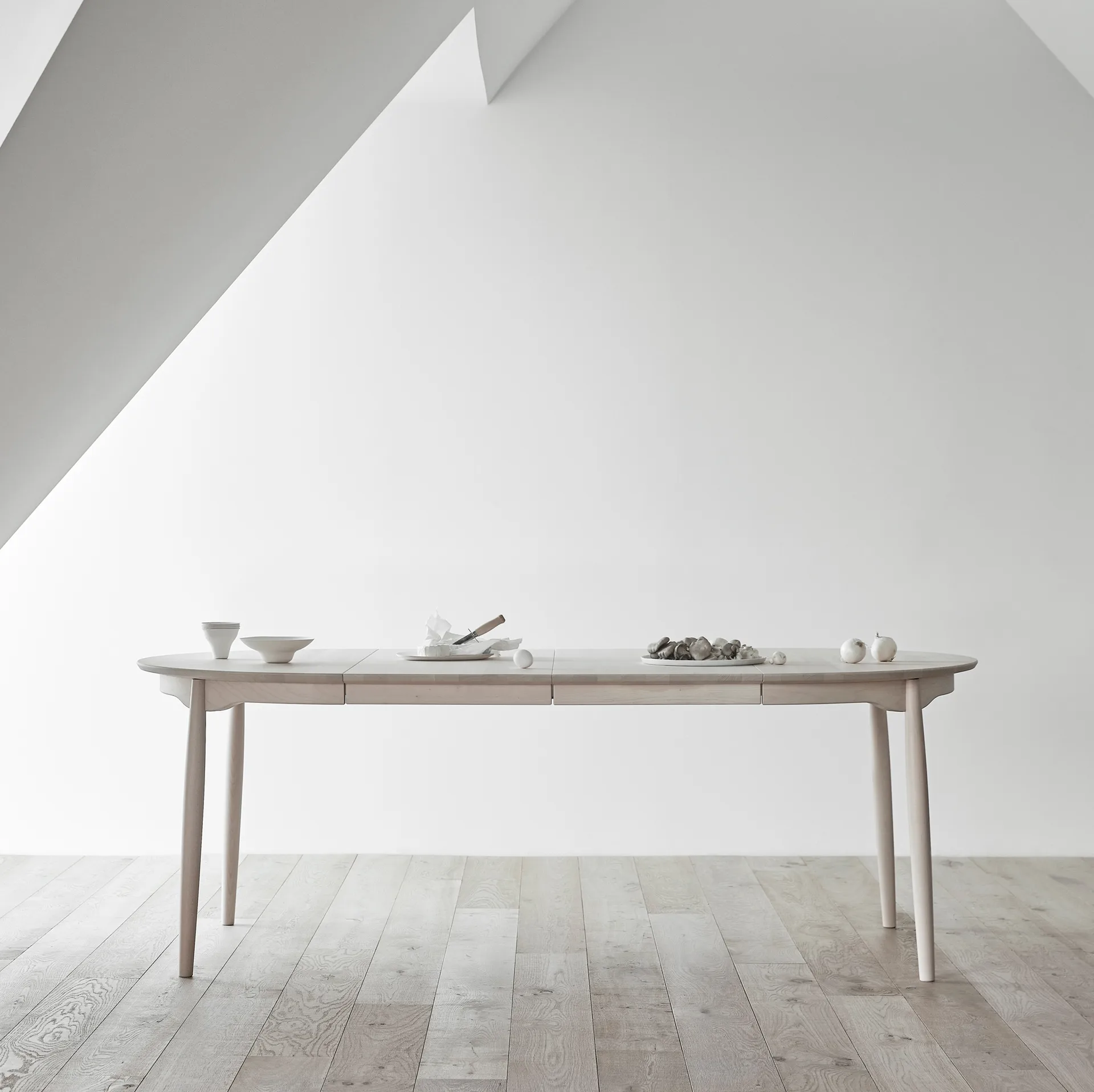 Mesa de comedor Carl extensible, Abedul con aceite blanco, Ø115 cm Stolab