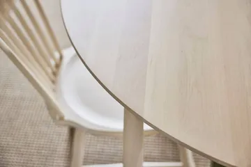 Mesa de comedor Carl extensible - Roble claro con barniz mate, Ø115 cm - Stolab