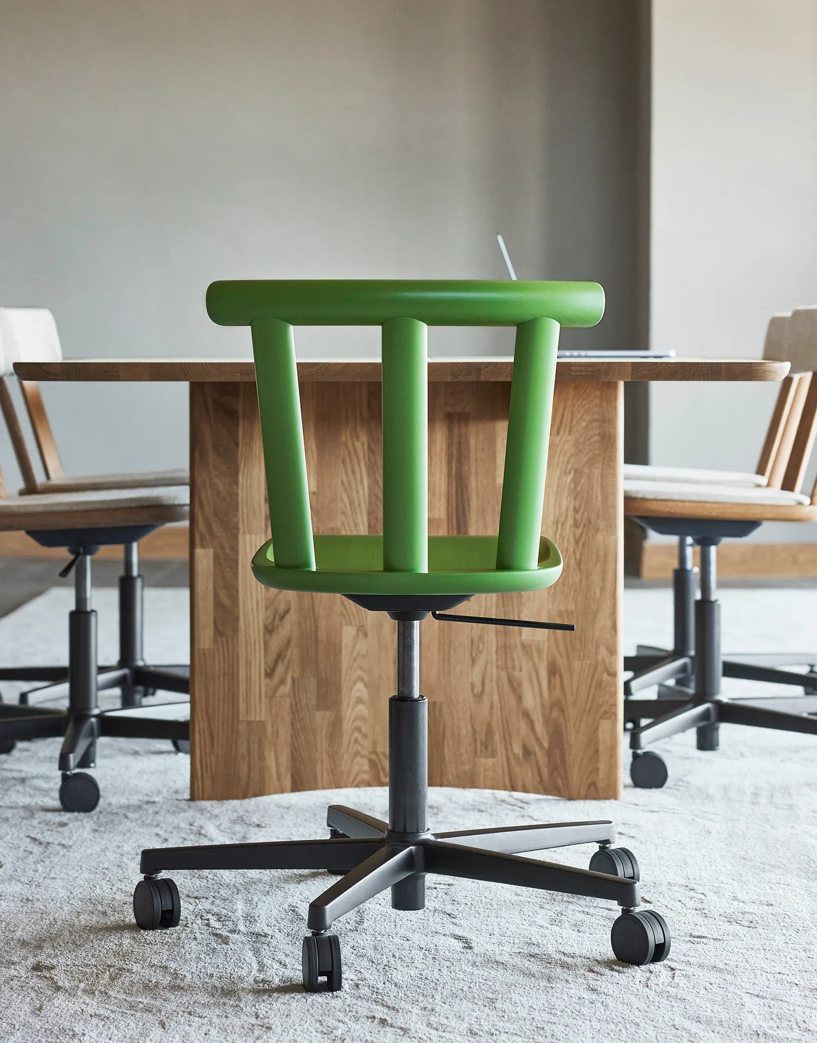 Silla Alt base giratoria con asiento tapizado abedul, Hallingdal 65-960 green-musgo verde 16 Stolab