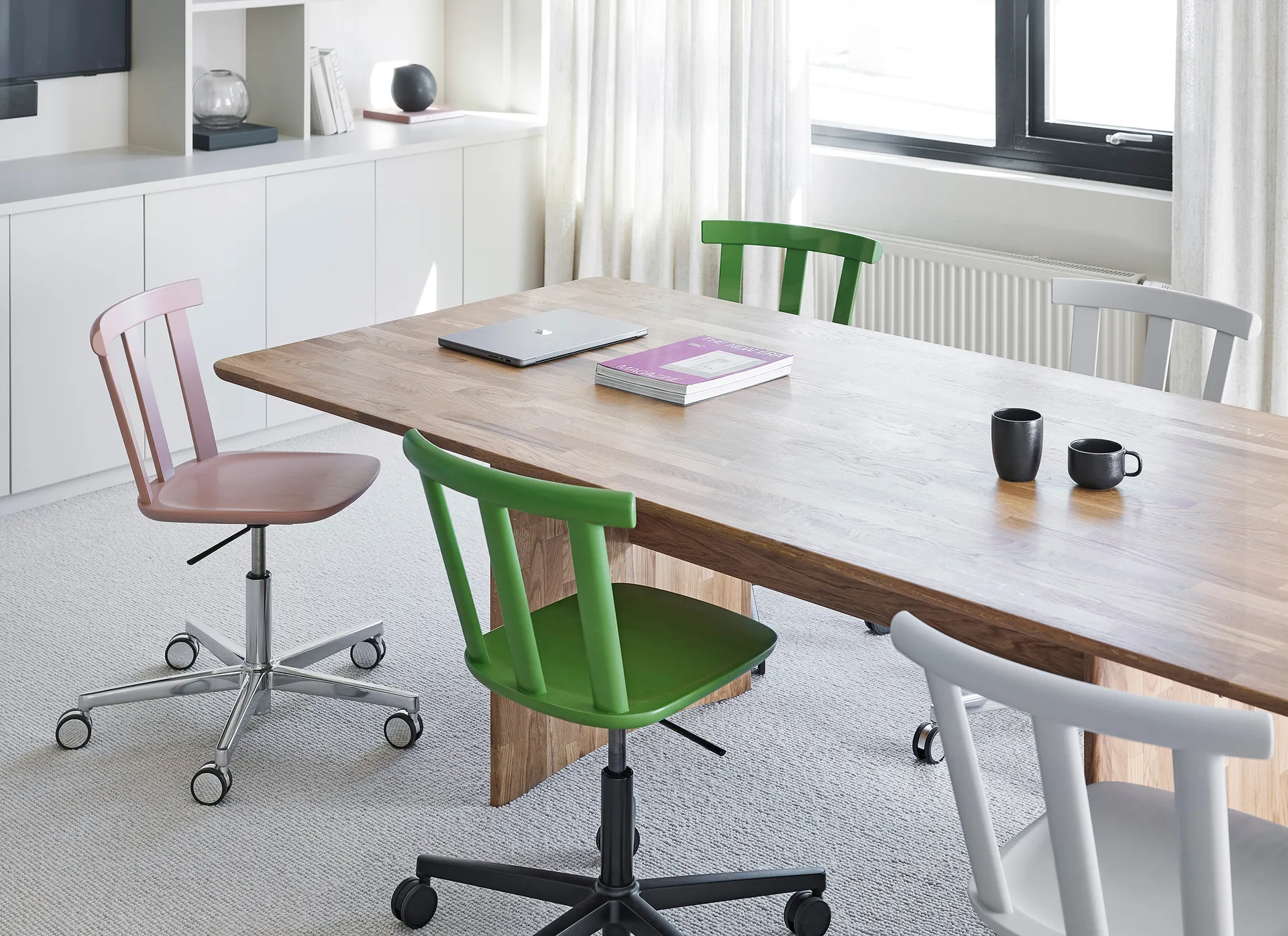 Silla Alt base giratoria con asiento tapizado abedul, Vidar 4, 633 pink-malva 27 Stolab