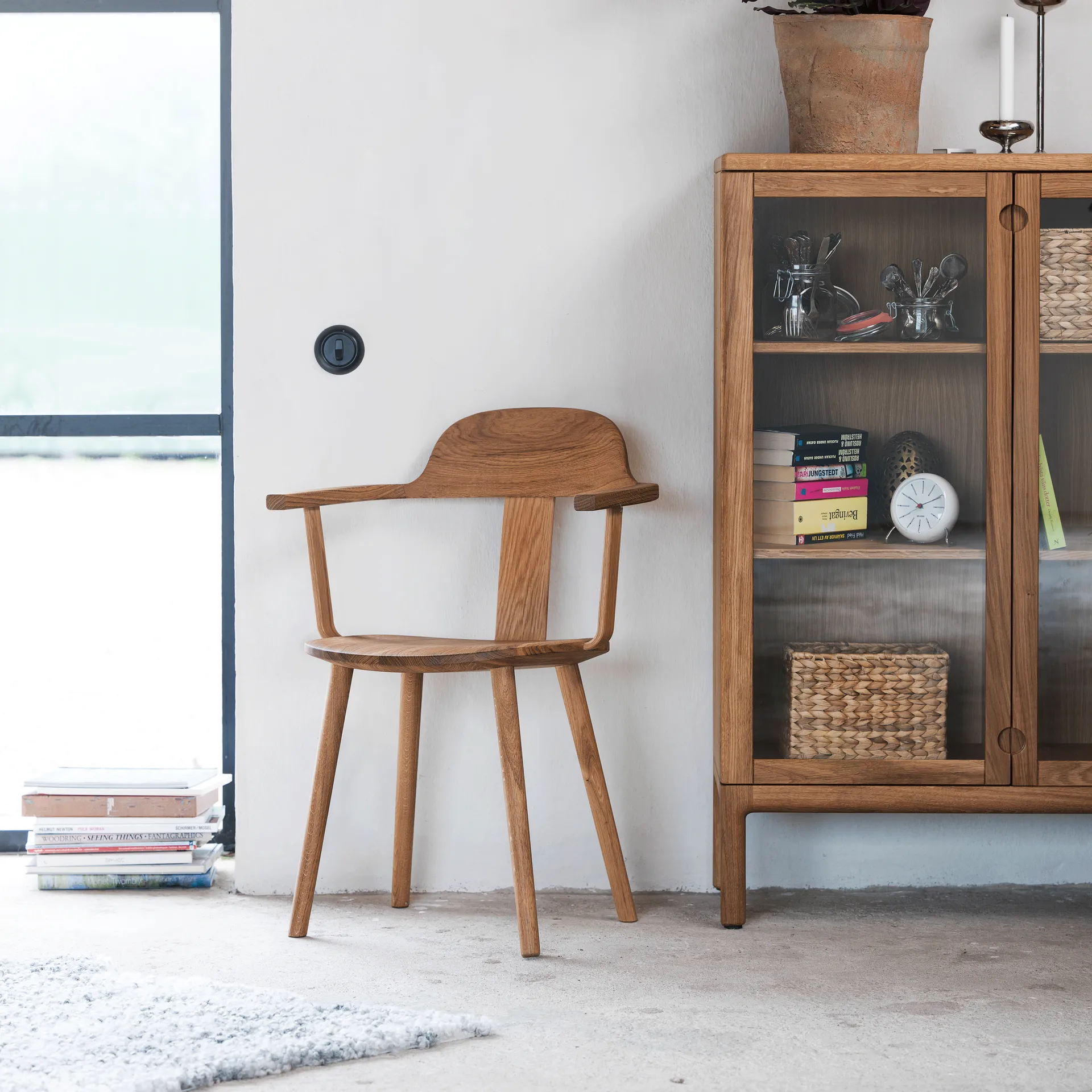 Silla con reposabrazos Sture, Roble aceite natural Stolab