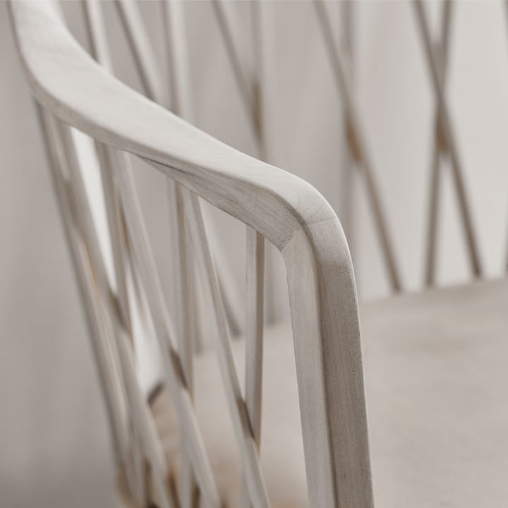 Silla con reposabrazos Widemar, Cuero tärnsjö natural, oljad abedul Stolab