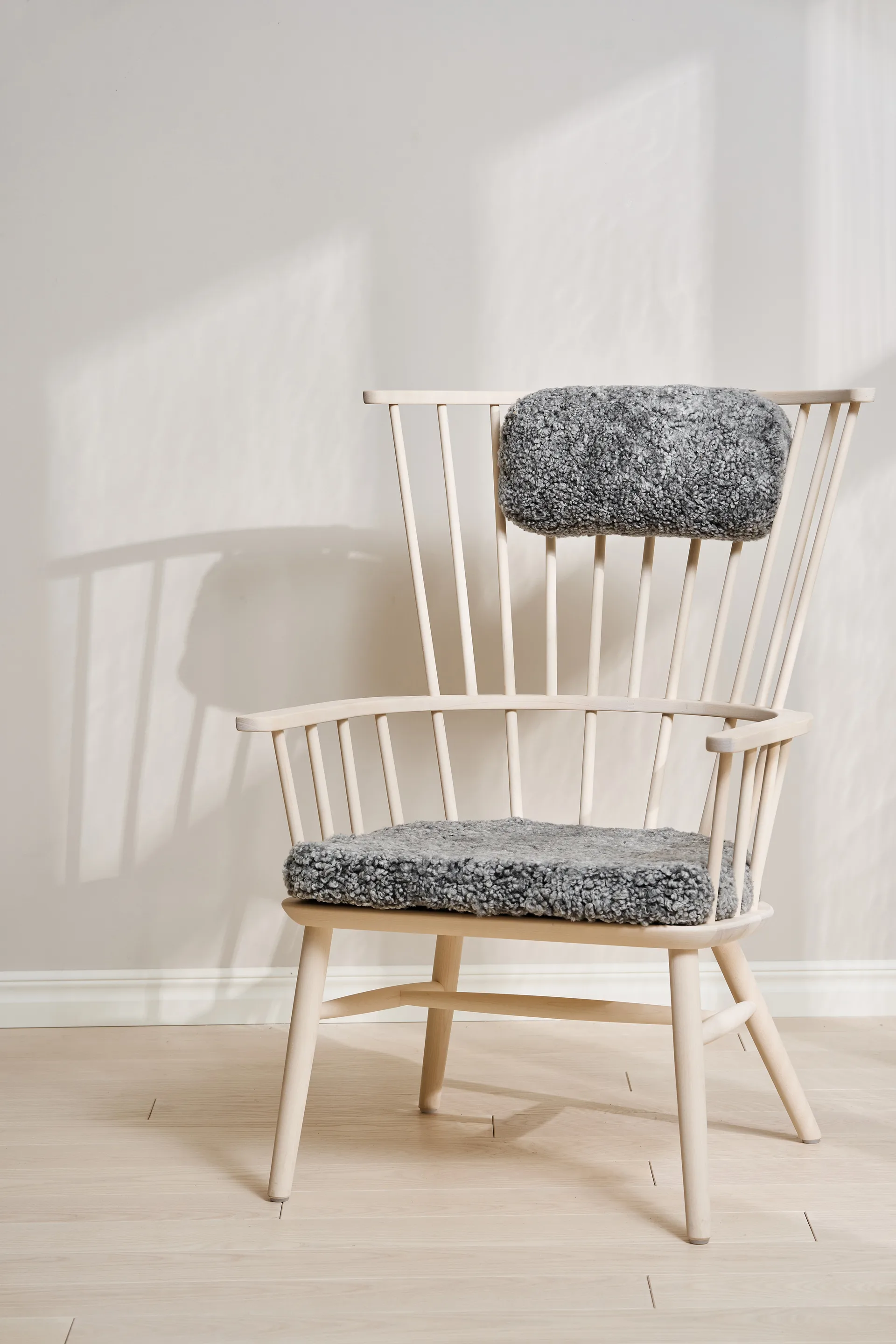 Silla Henriette con cojín de asiento y cervical Aceite blanco-Scand. grey,  Stolab