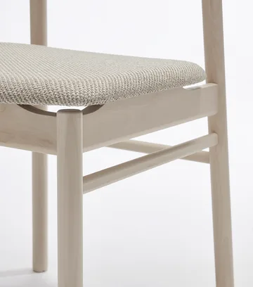 Silla Prima Vista abedul aceitado blanco - Tela Atto Driftwood V3576/01 gris - Stolab