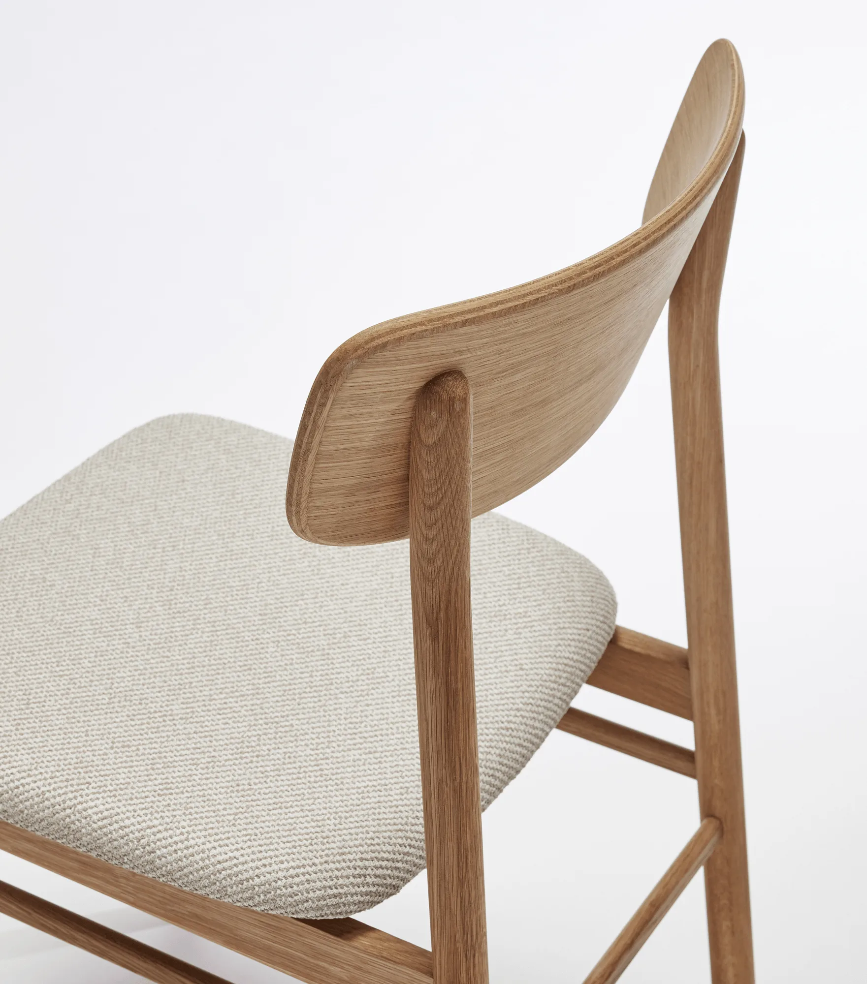 Silla Prima Vista roble aceitado, Tela Atto Driftwood V3576/01 gris Stolab