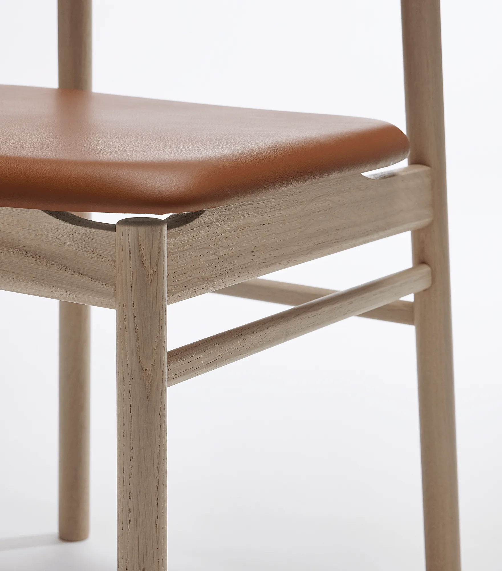 Silla Prima Vista roble barnizado mate claro, Cuero Elmosoft 43807 cognac Stolab