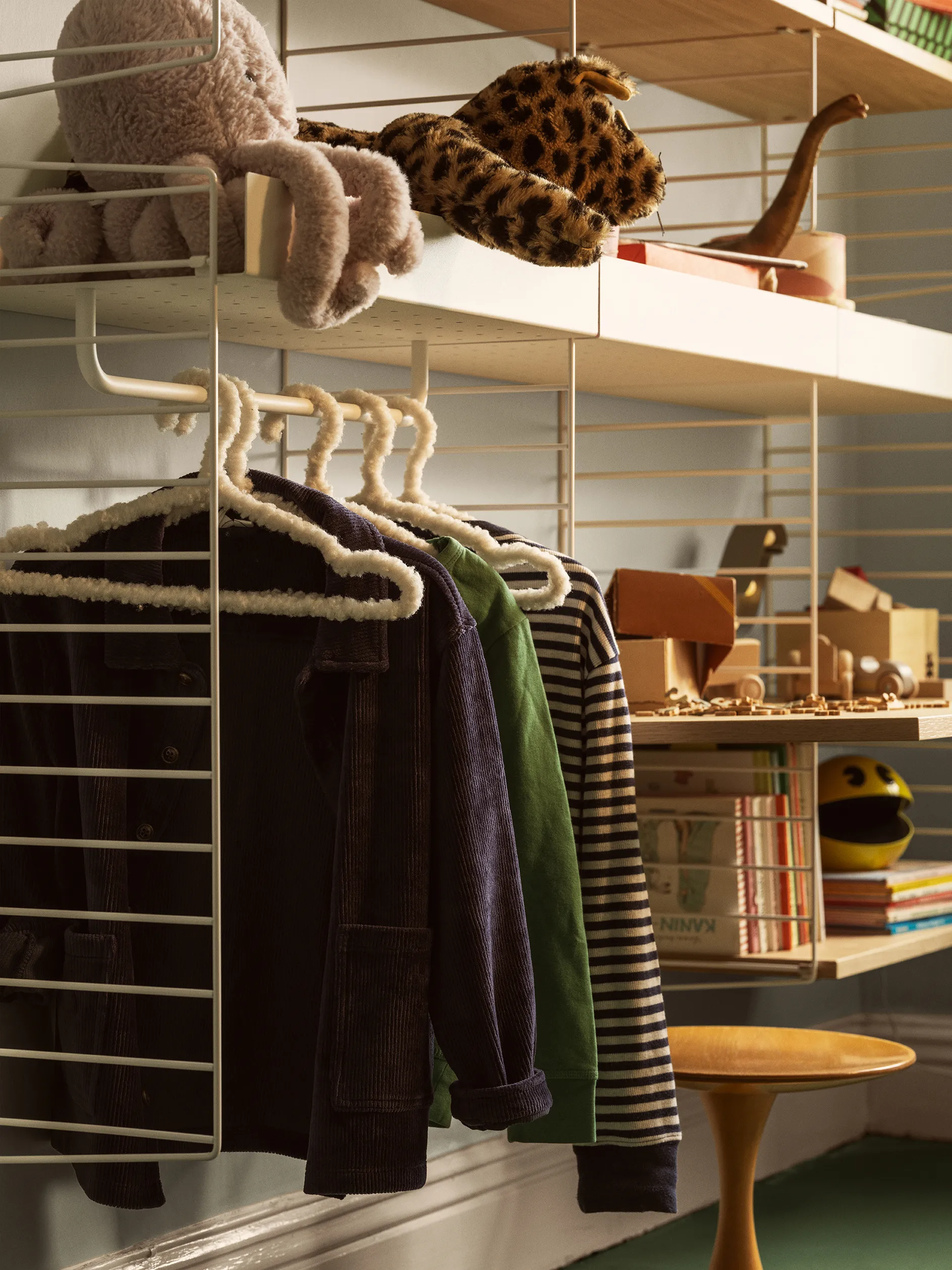 Escritorio String, Roble, 58×58 cm String