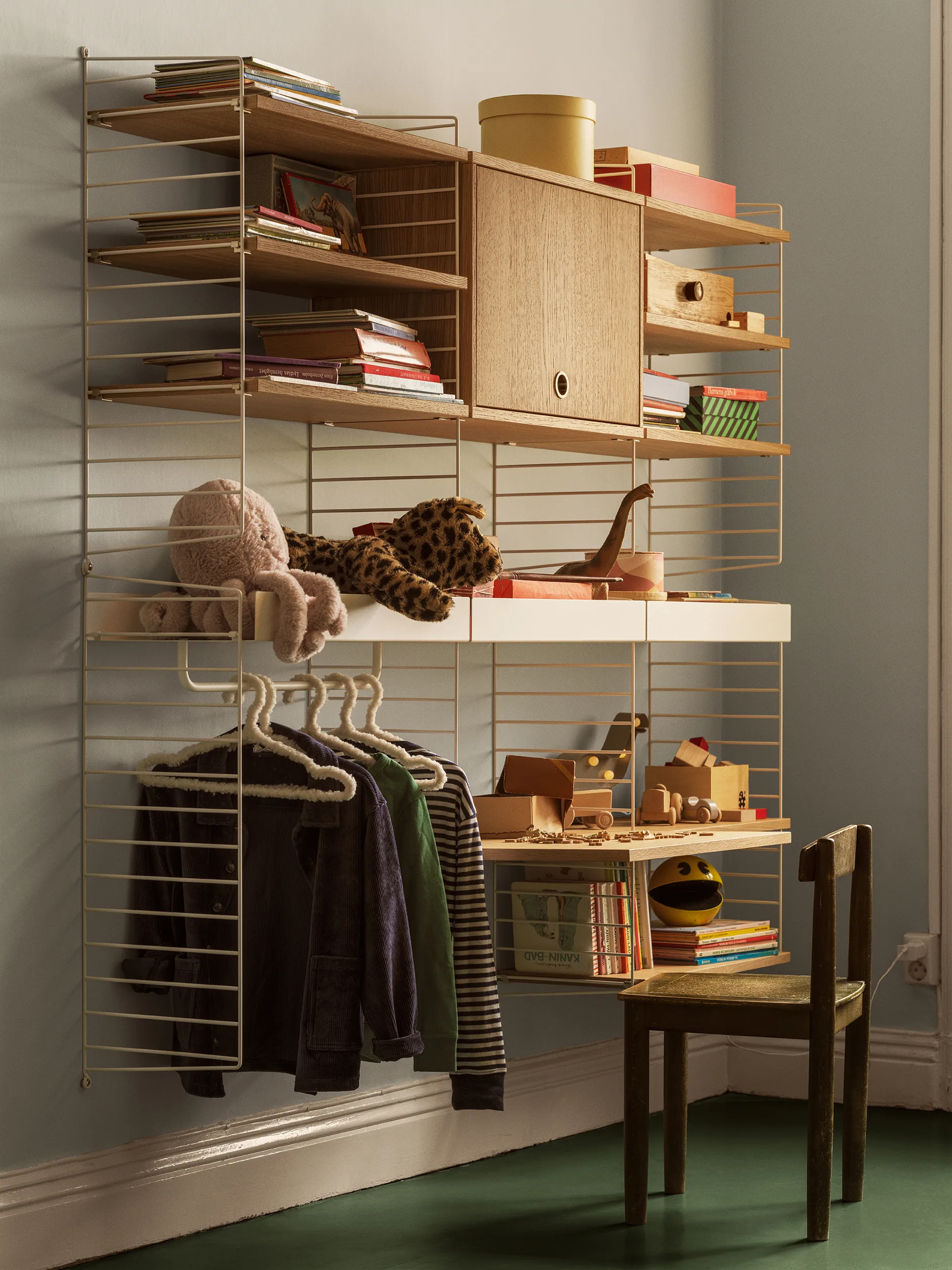 Escritorio String, Roble, 58×58 cm String