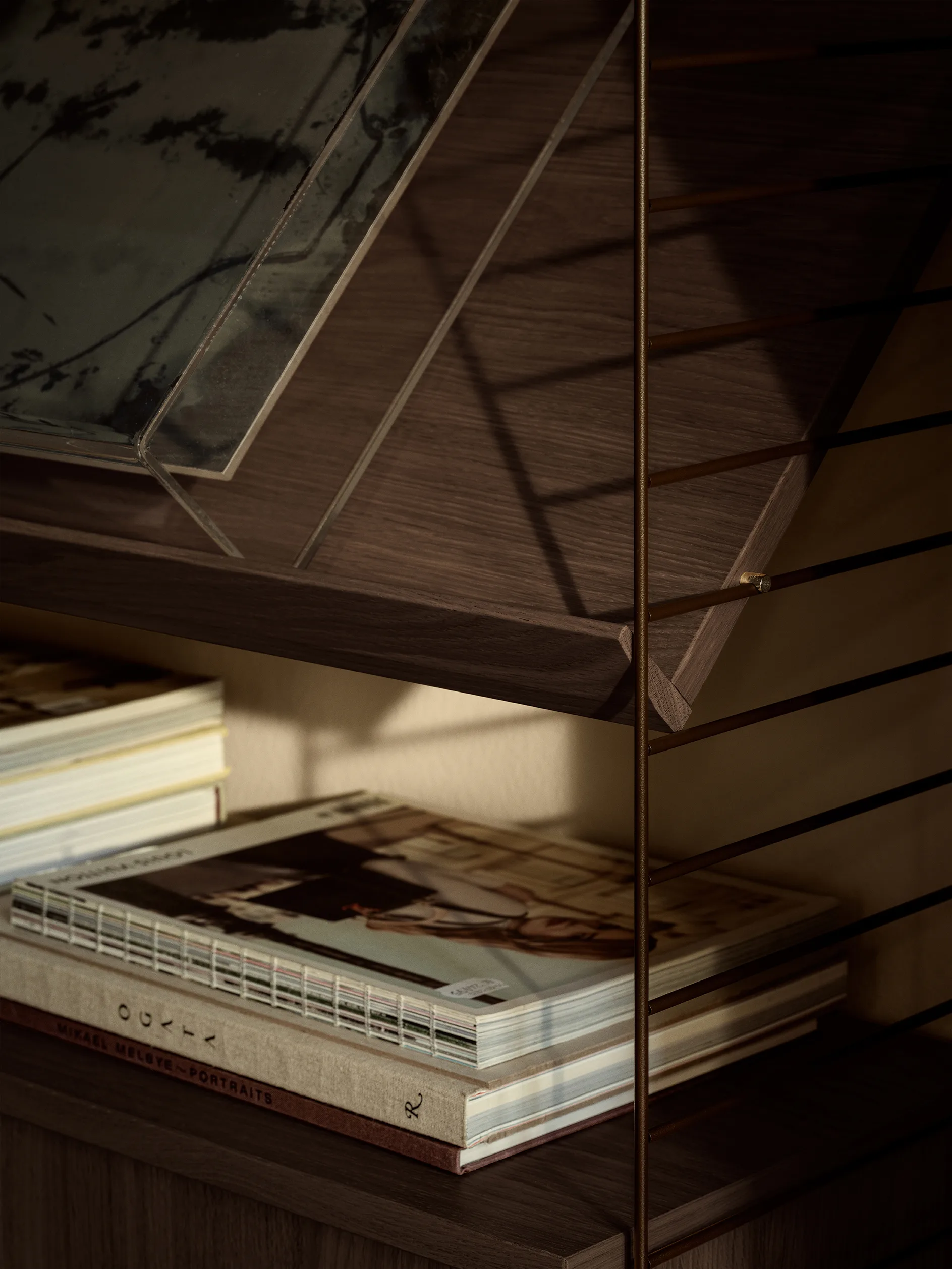 Estante para zapatos String metal, Marrón oscuro, 78×30 cm String