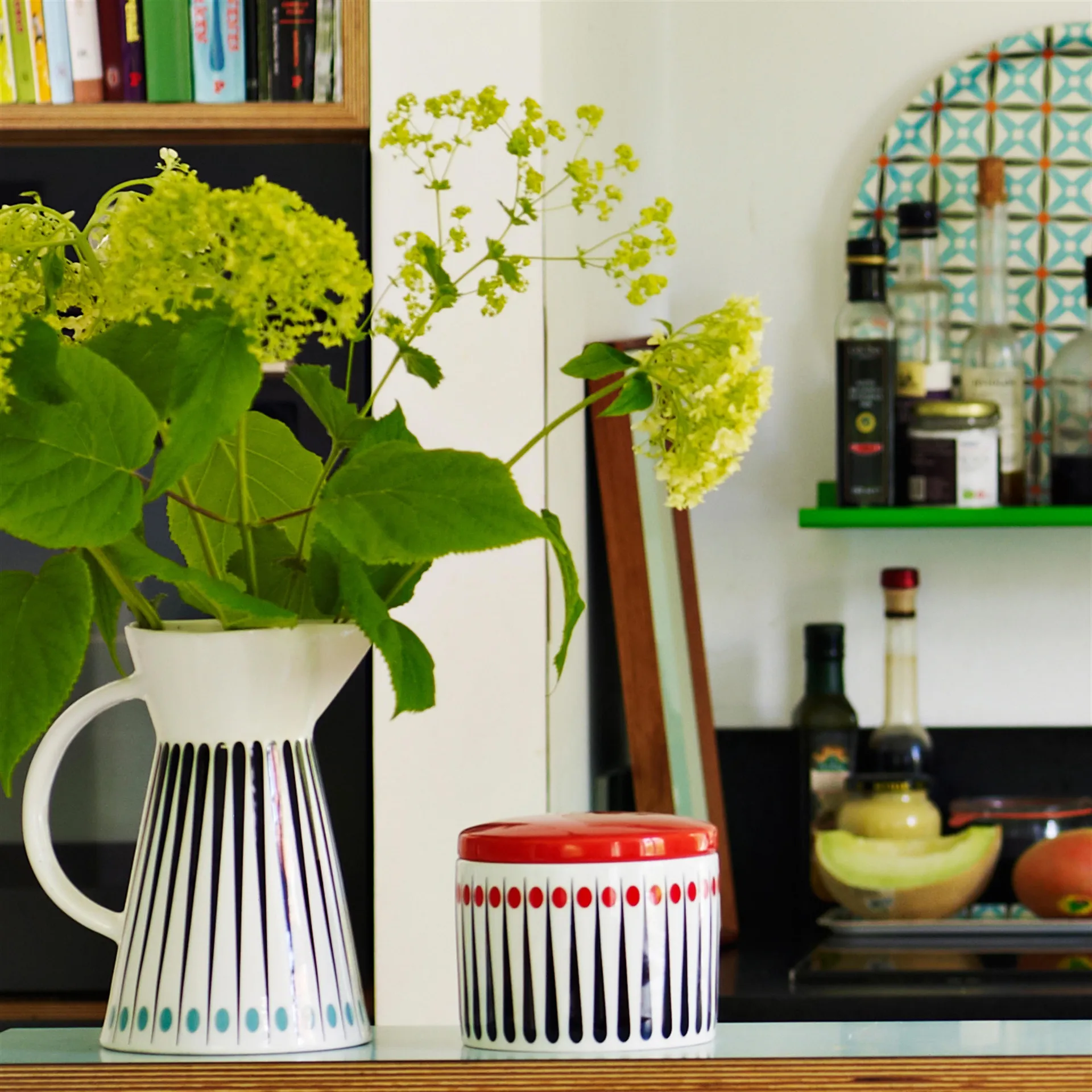 Bote con tapa Amanda, blanco-rojo, 10 cm Superliving