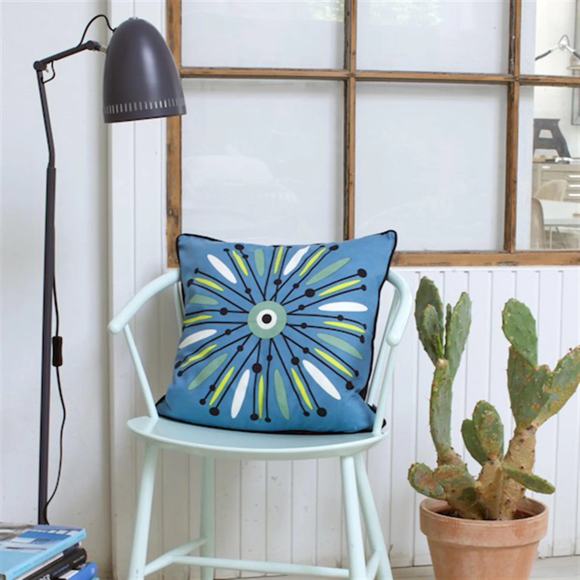 Lámpara de pie Dynamo, Matt almost black (negro) Superliving