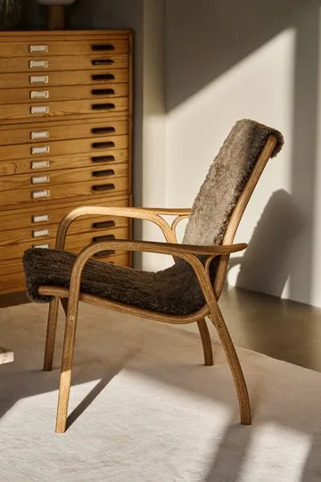 Butaca Laminett roble aceitado/piel de oveja - Sahara (marrón turrón) - Swedese