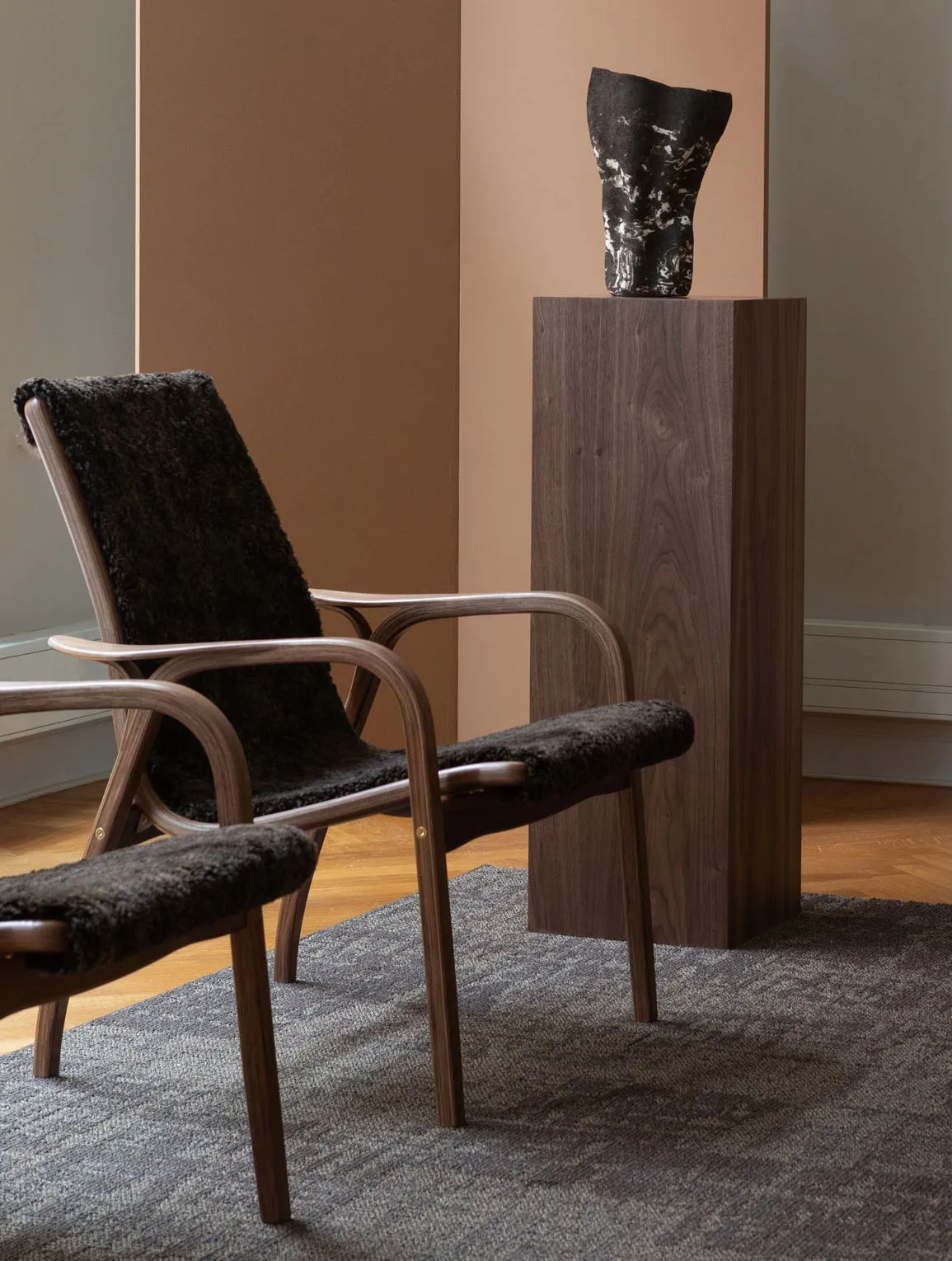 Butaca Laminett roble pigmentado blanco/piel de oveja, Scandinavian Grey (gris) Swedese