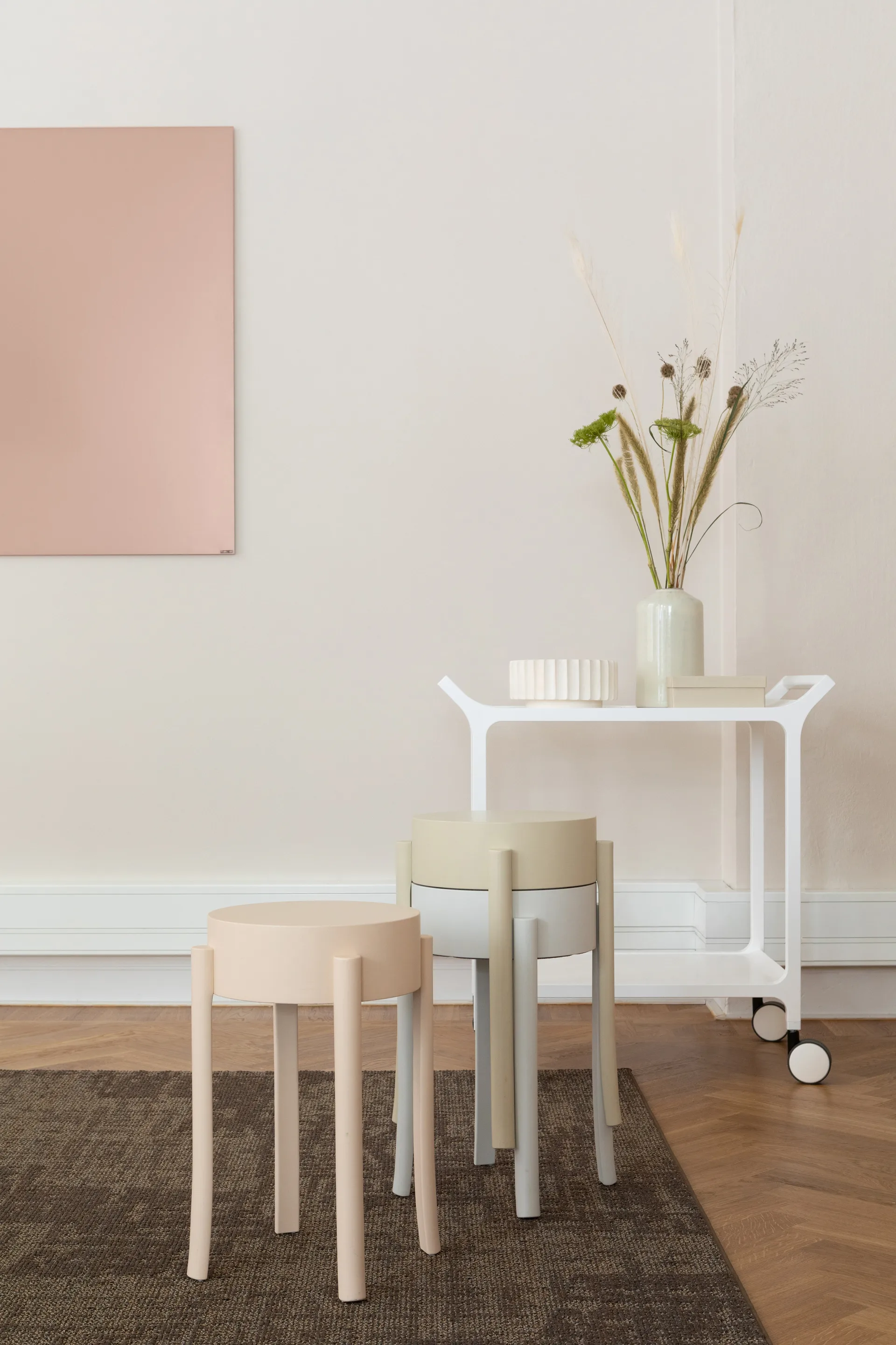 Carrito para servir Teatime, fresno lacado blanco Swedese