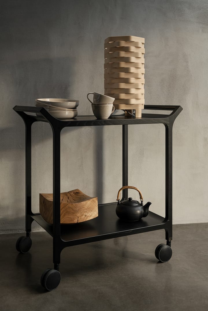 Carrito para servir Teatime, fresno lacado negro Swedese
