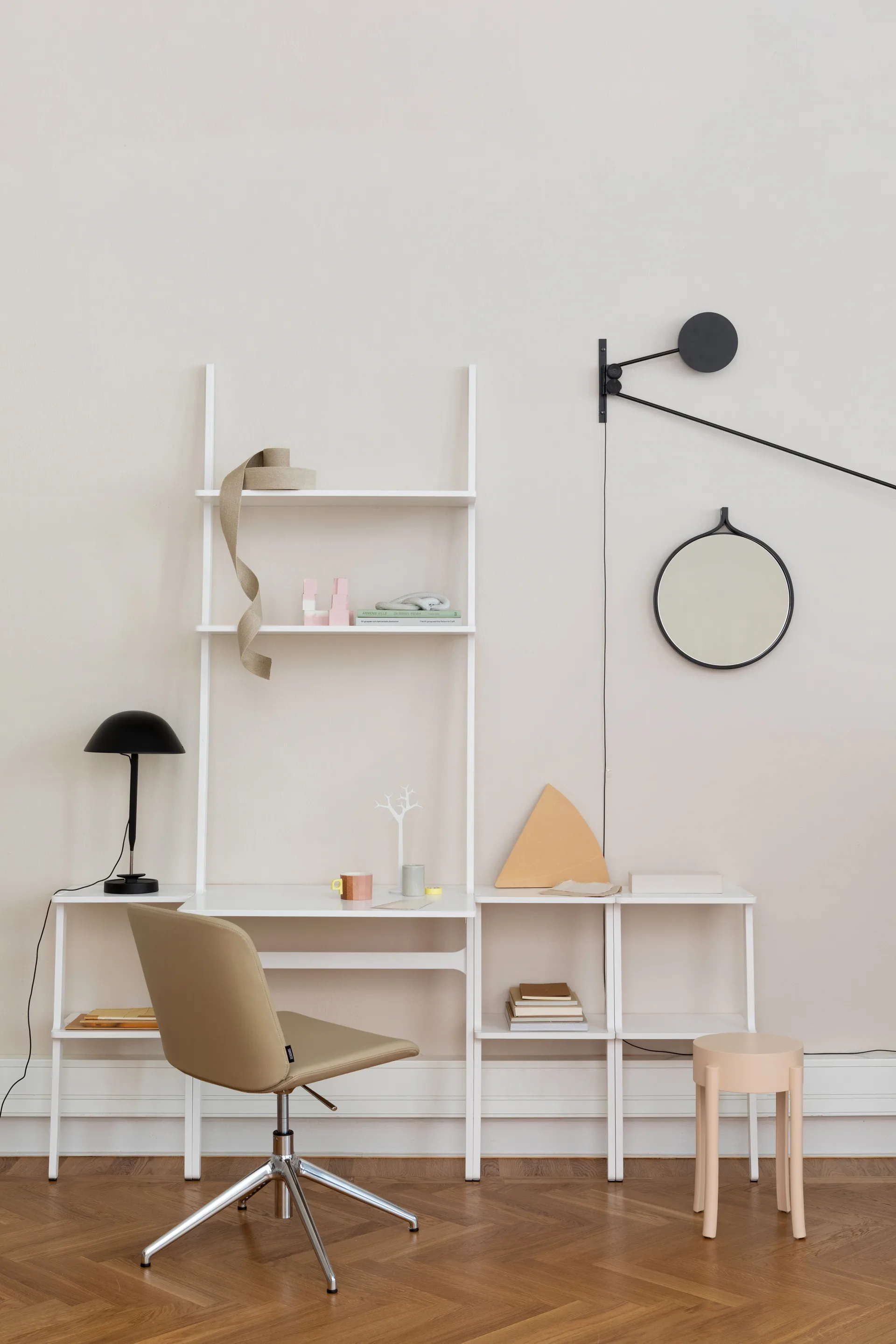 Escritorio Libri, fresno lacado blanco Swedese