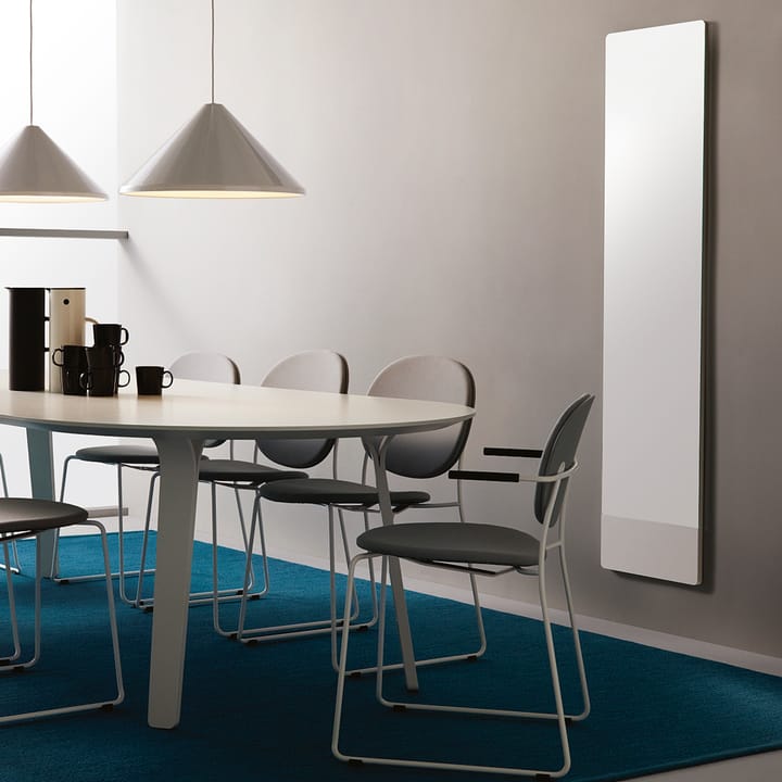 Espejo de pared Mira, Barniz negro Swedese