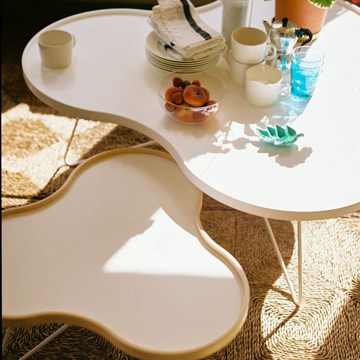 Mesa Flower 84x90 cm, Blanco, 39cm, canto de roble, base blanca Swedese