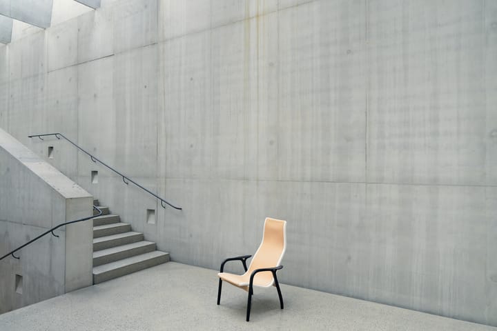 Sillón Lamino Duality, Esmaltado negro Swedese