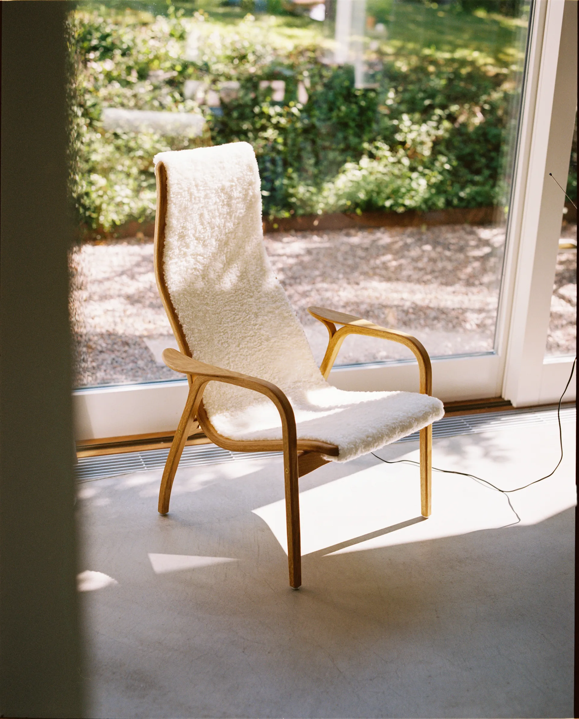 Sillón Lamino roble aceitado/piel de oveja, Offwhite (blanco) Swedese