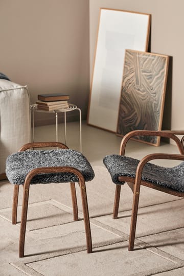 Sillón y reposapiés Lamino roble/piel de oveja Special Edition - Rubio Monocoat Chocolate-Charcoal - Swedese