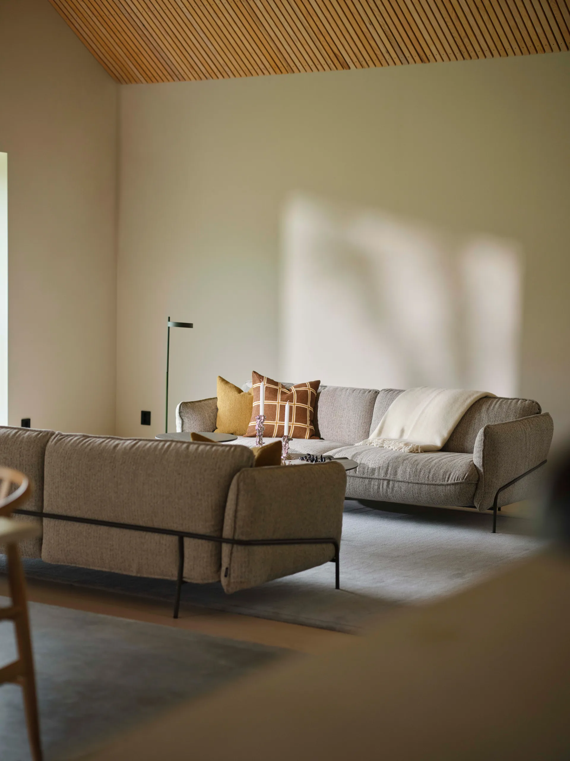 Sofá Continental, Wave Champagne-gris huracán Swedese