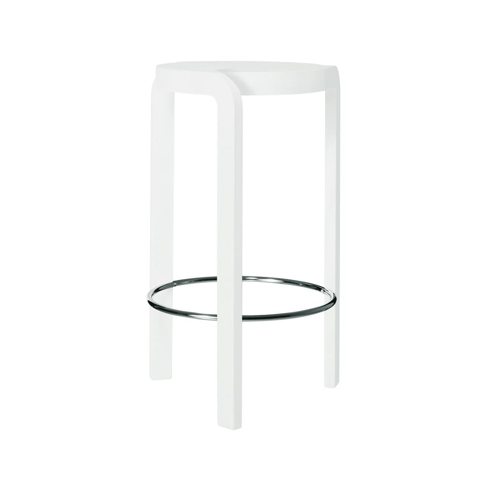 Taburete bar Spin, Fresno esmaltado blanco, anillo base de cromo Swedese