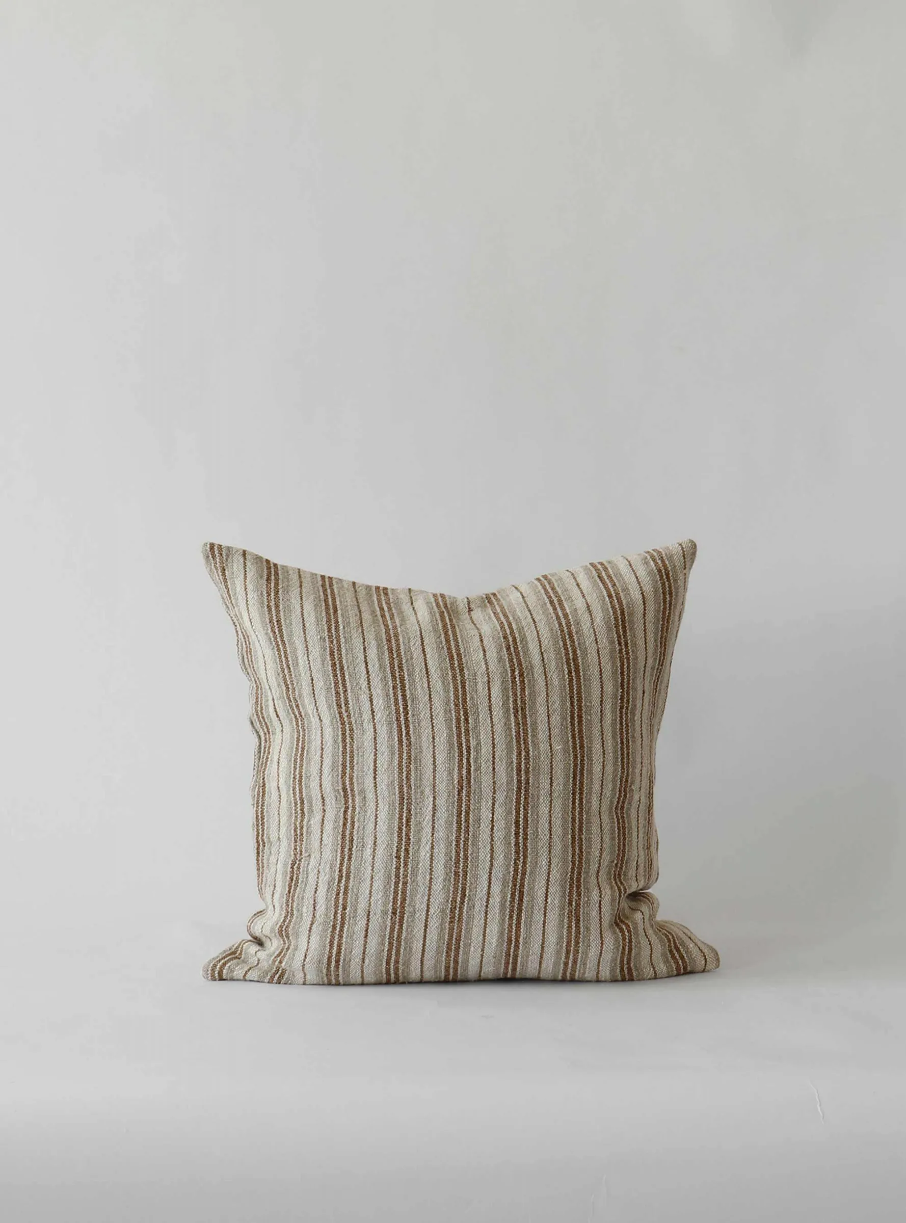 Funda de cojín de lino Aston 50x50 cm, Golden Brown Tell Me More