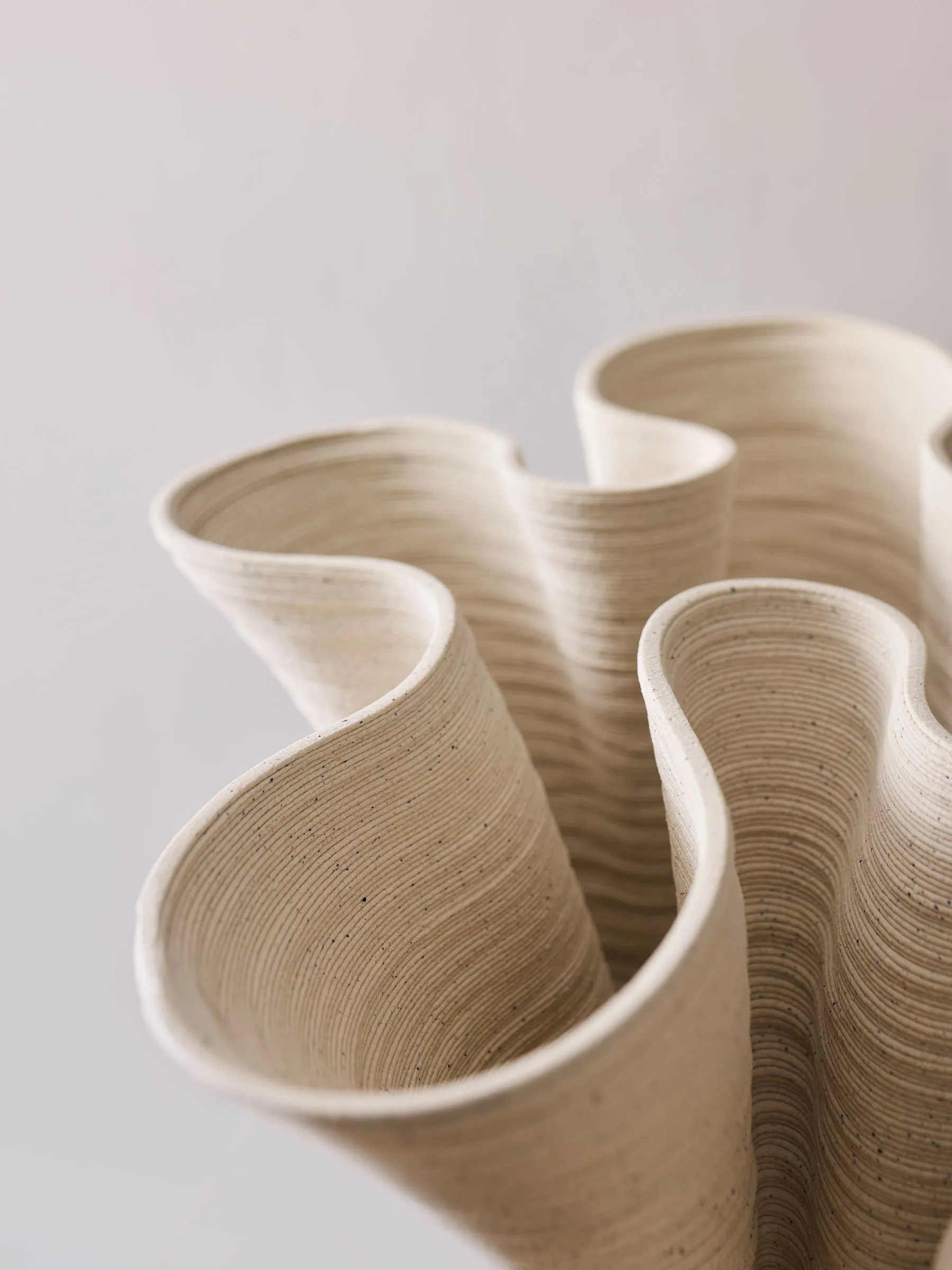 Jarrón Fiordo small, Offwhite Tell Me More