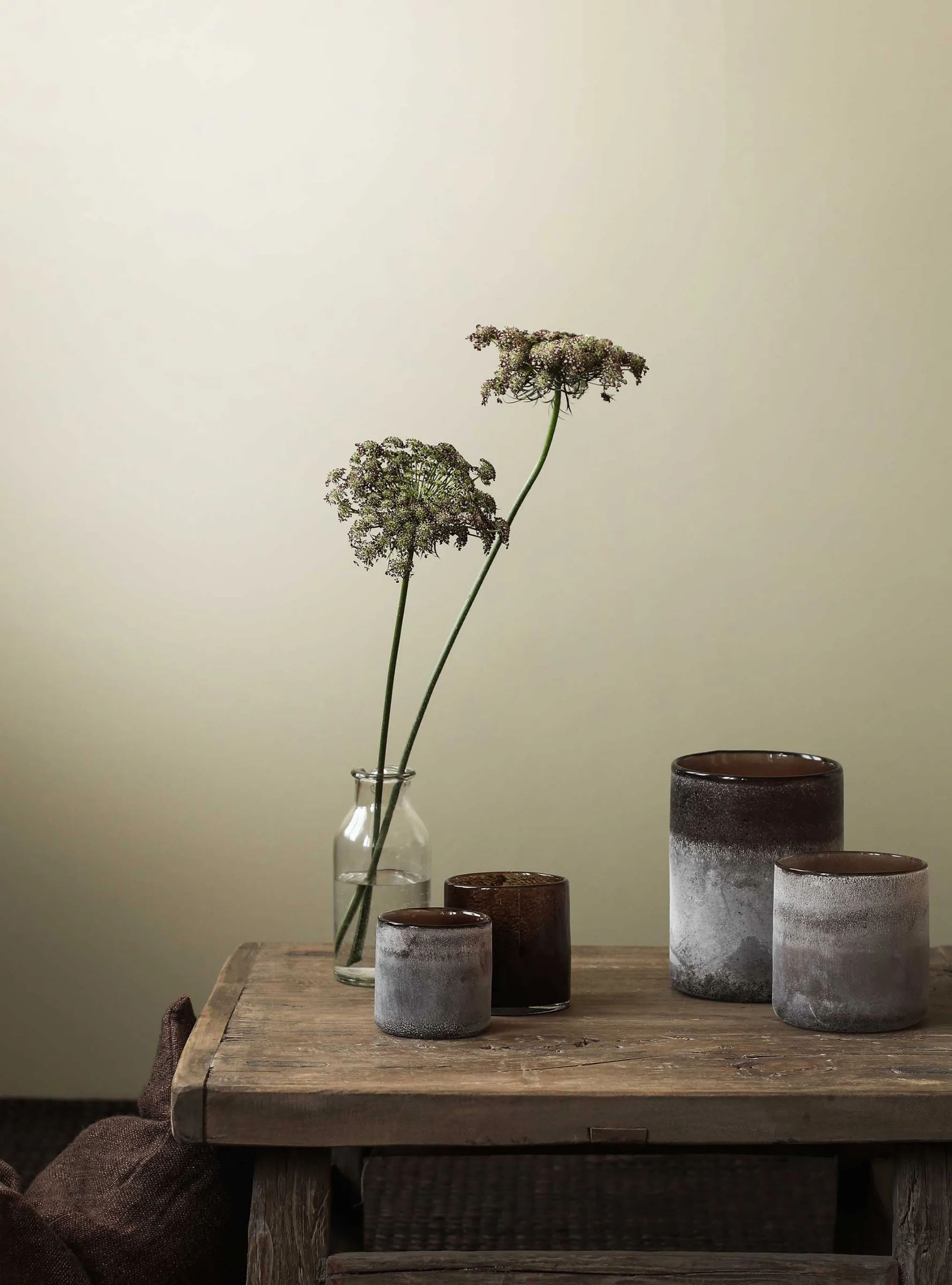 Portavelas Frost M, marrón Tell Me More