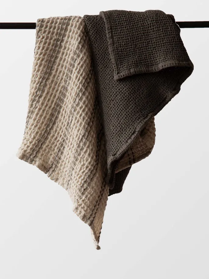 Toalla Nella 50x70 cm, Taupe Tell Me More