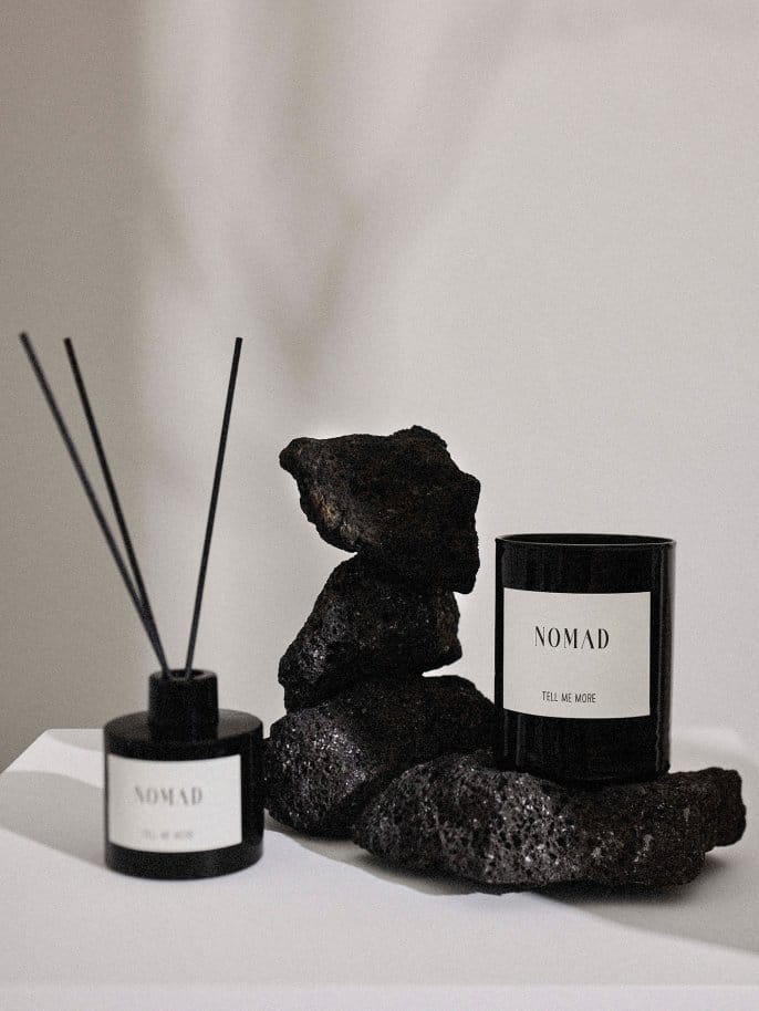 Vela aromática Tell Me More 48 h, Nomad Tell Me More