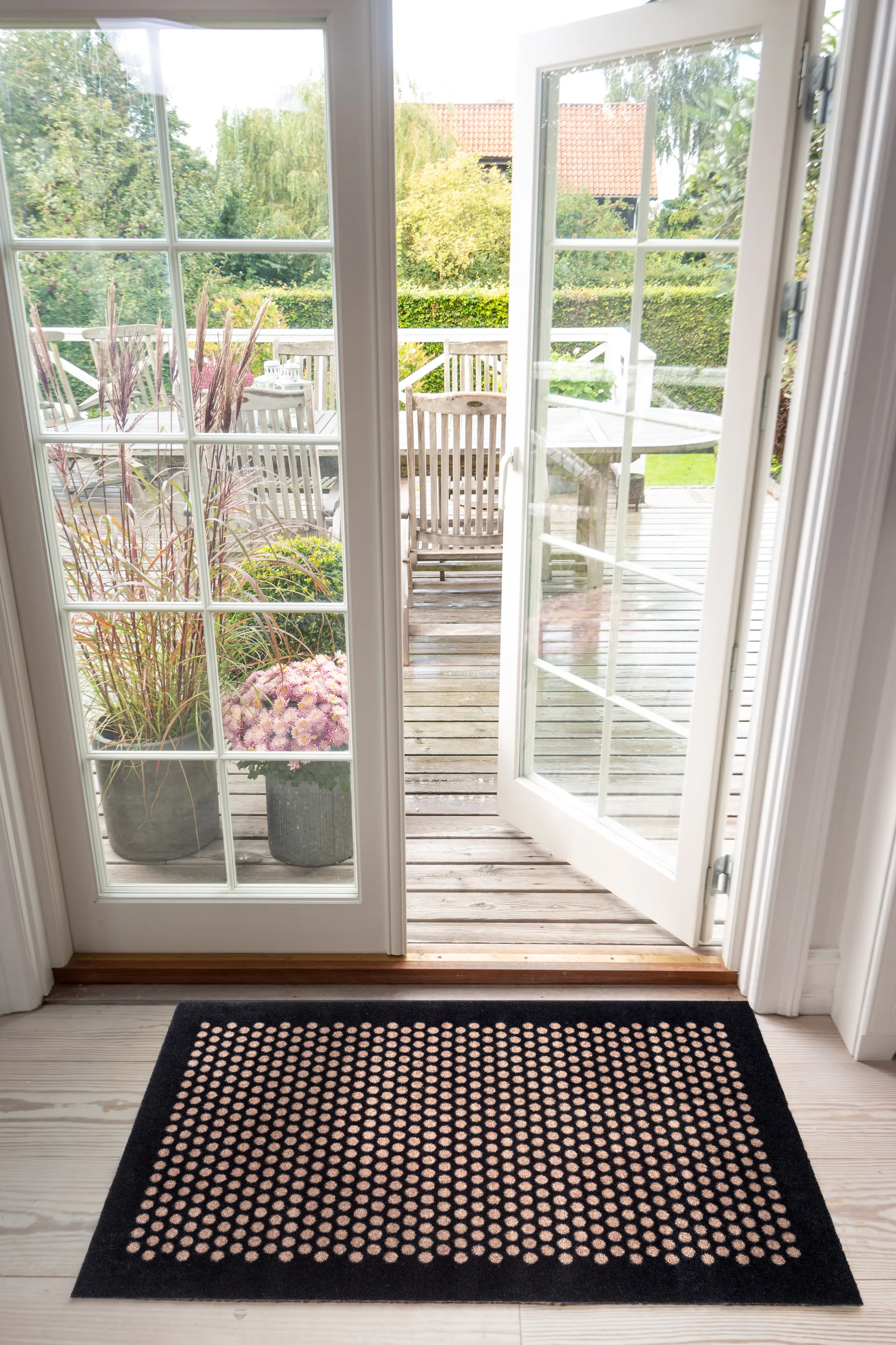 Alfombra Dot, Black-sand, 67x120 cm tica copenhagen