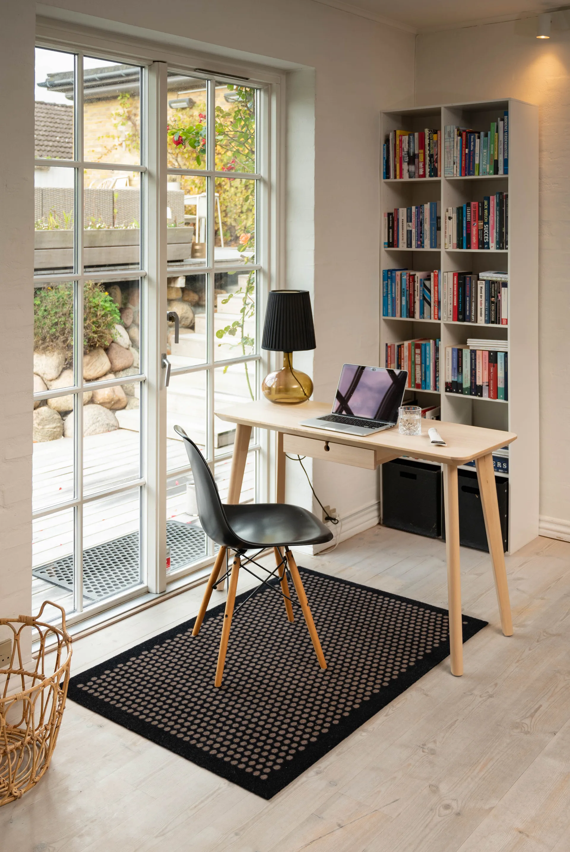 Alfombra Dot, Black-sand, 90x130 cm tica copenhagen