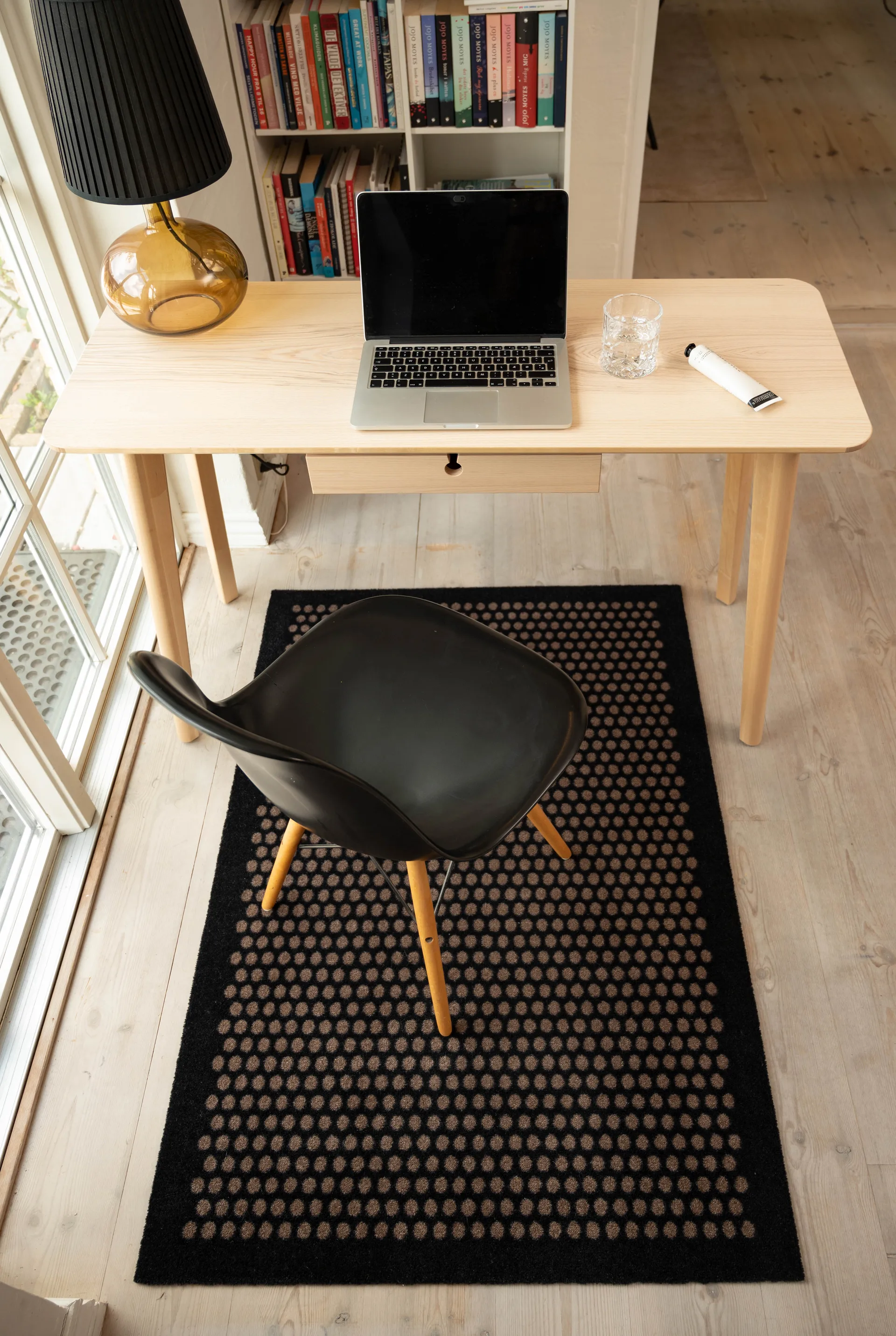 Alfombra Dot, Black-sand, 90x130 cm tica copenhagen