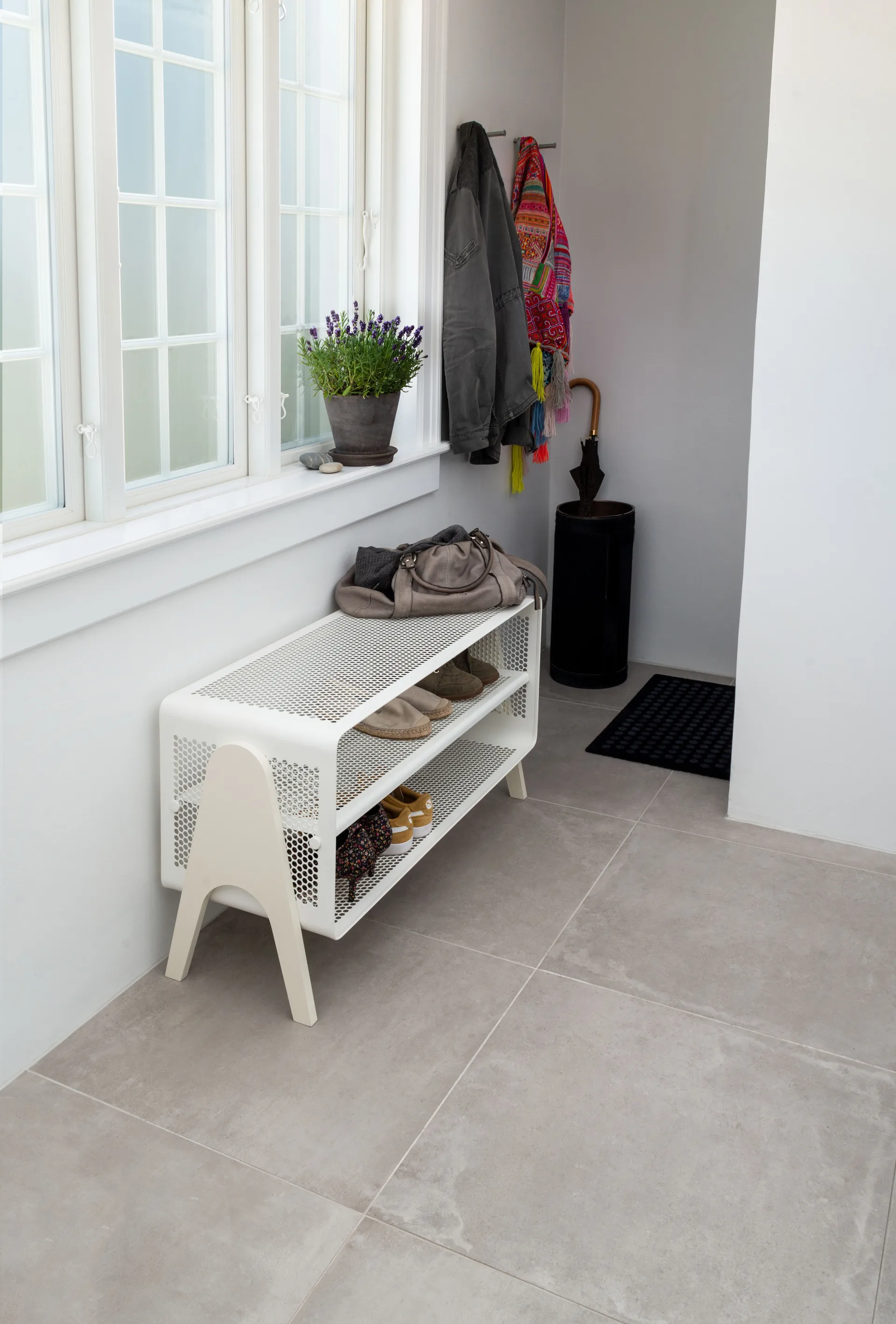 Felpudo Dot, Black, 40x60 cm tica copenhagen