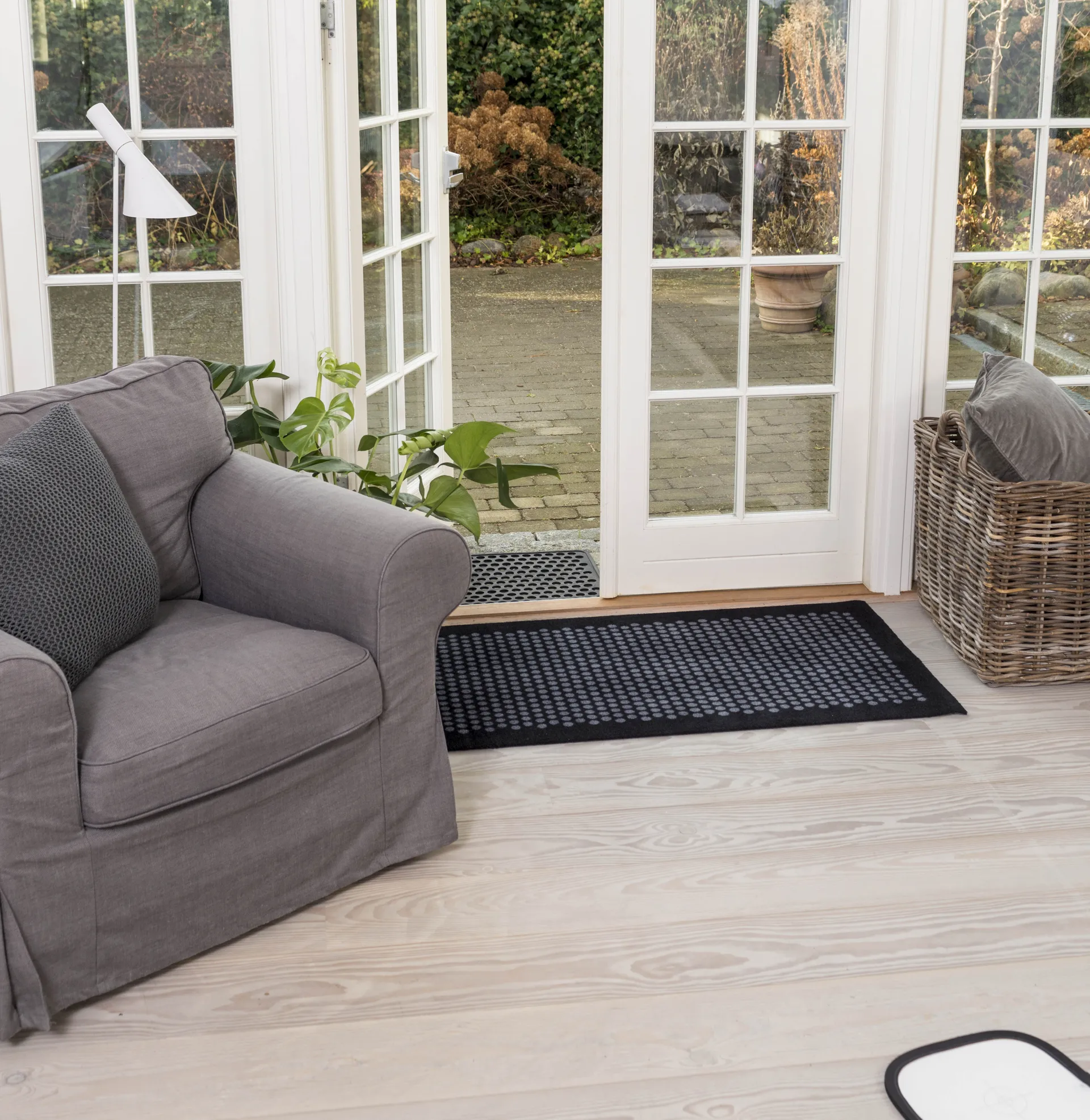 Felpudo Dot, Black, 60x90 cm tica copenhagen