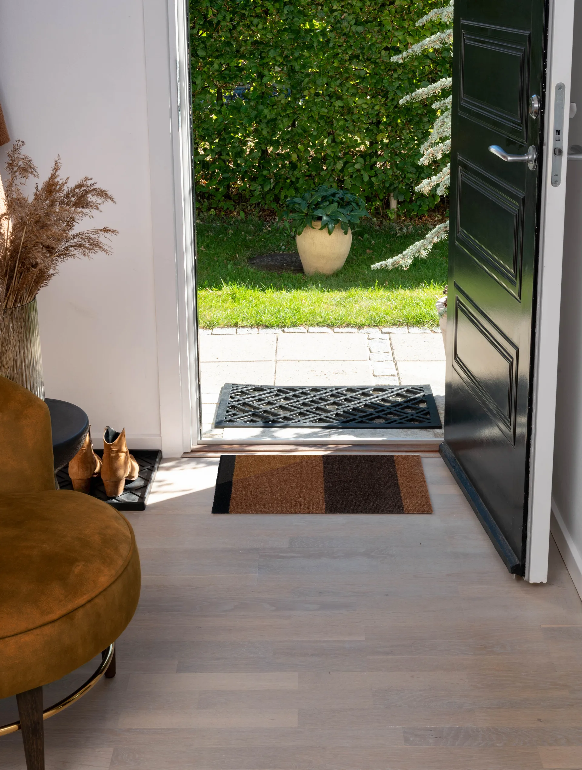 Felpudo Stripes horizontal, Cognac-dark brown-black, 40x60 cm tica copenhagen