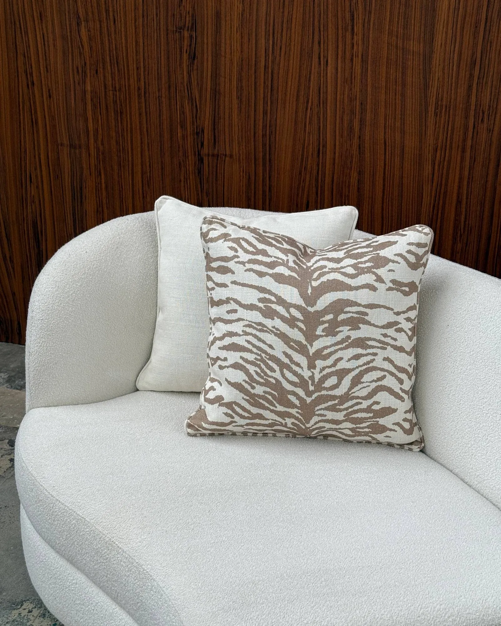 Cojín decorativo Norell, Tiger beige-off white, 50x50 cm Tinted