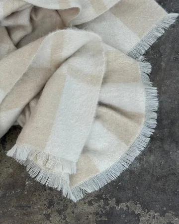 Manta de mohair Hallin - Beige-off white, 130x170 cm - Tinted